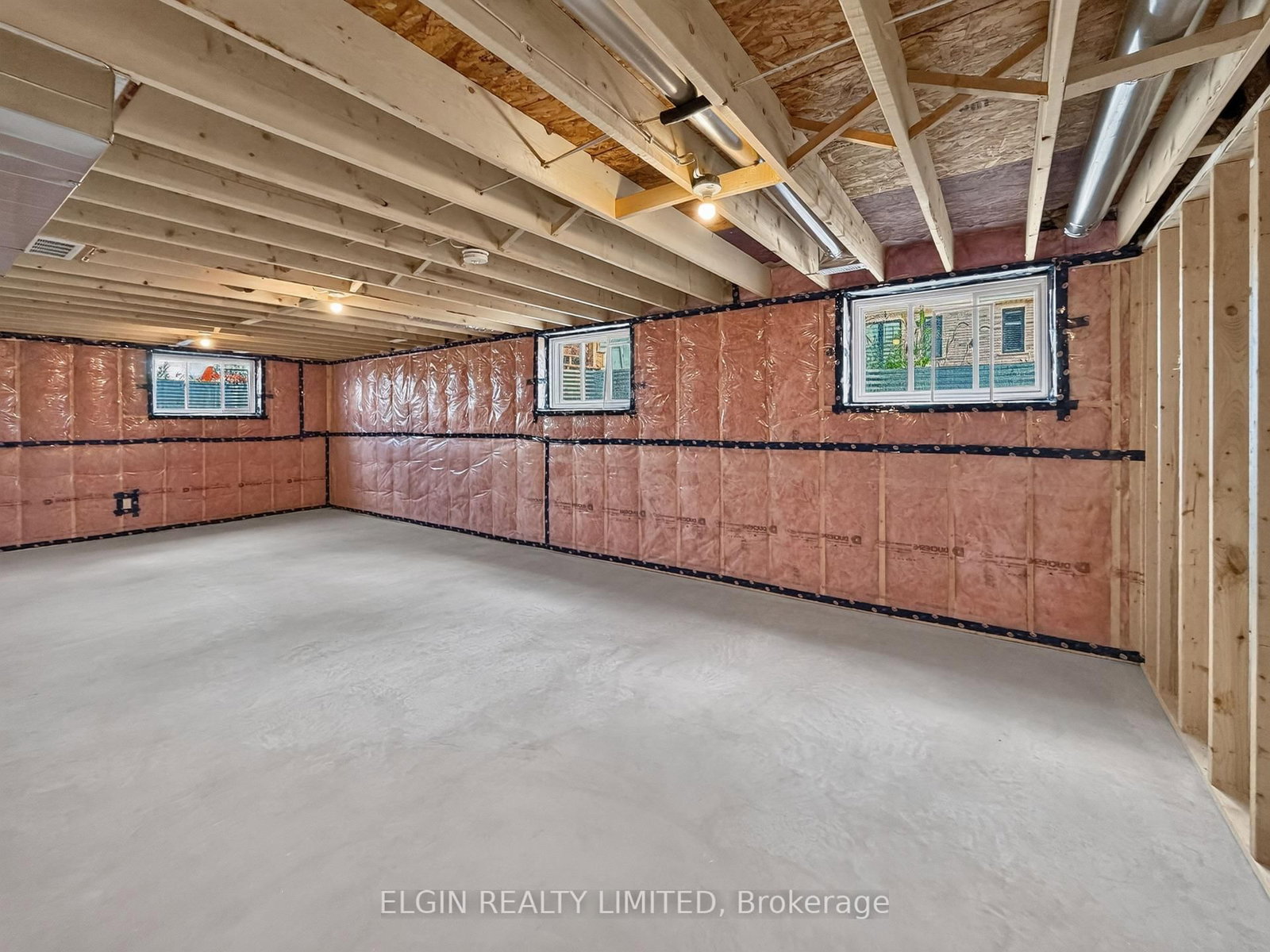 2 Thomas Court • Central Elgin, ON photo 24