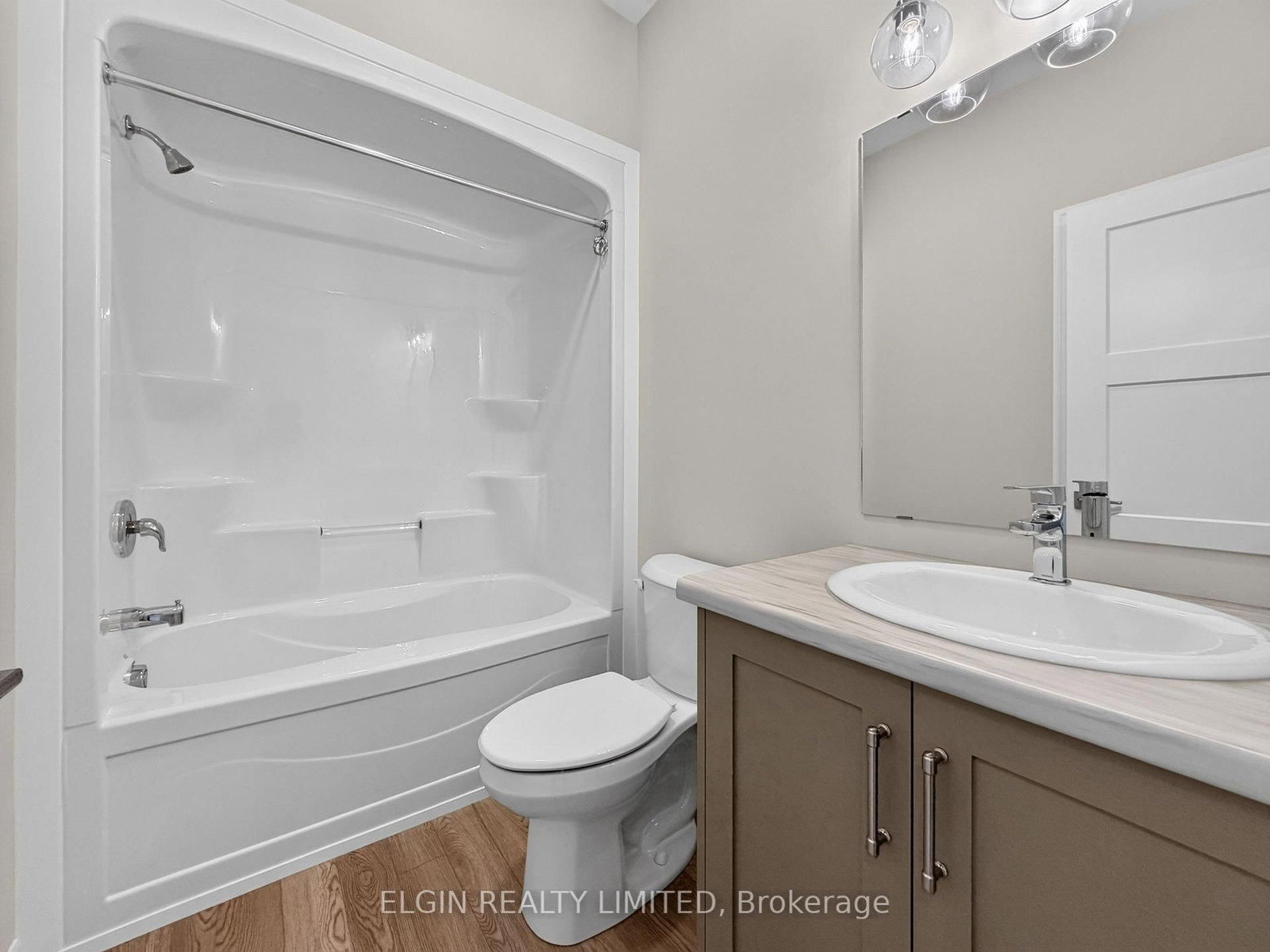 2 Thomas Court • Central Elgin, ON photo 6