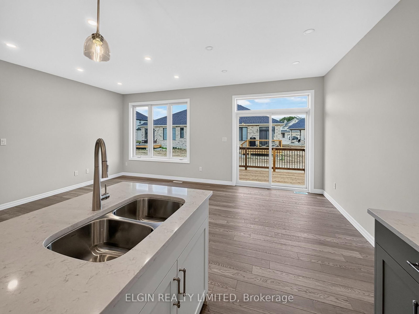 4 Thomas Court • Central Elgin, ON photo 16