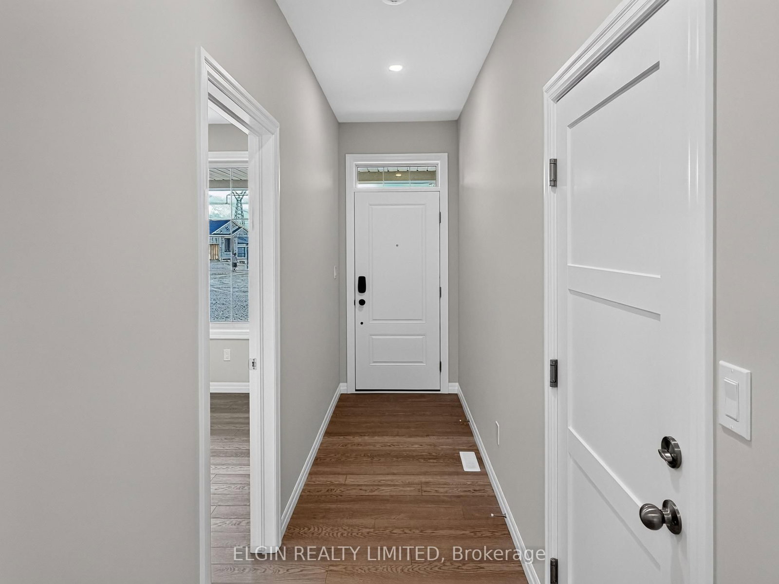 4 Thomas Court • Central Elgin, ON photo 3