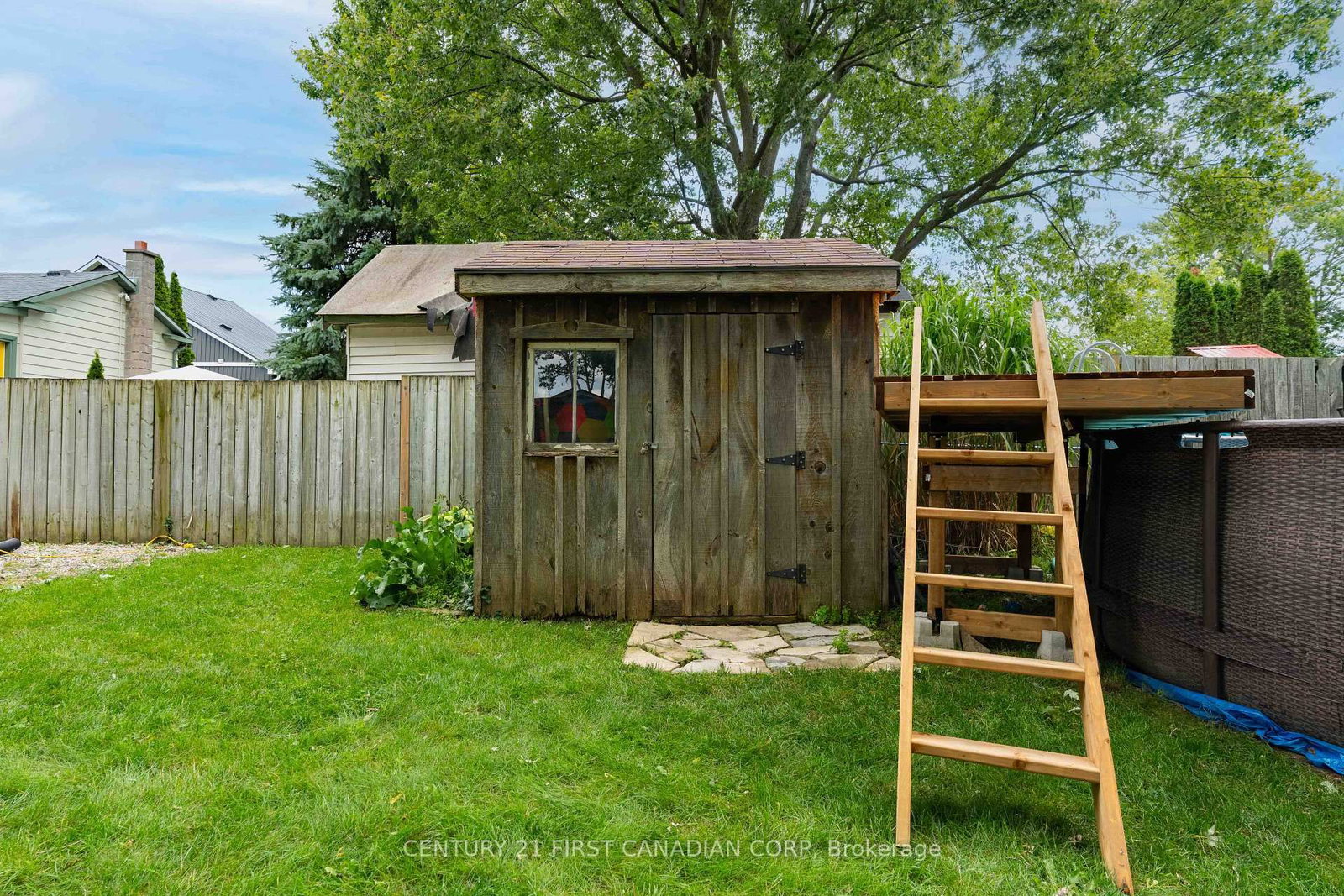 6297 William Street • Lucan Biddulph, ON photo 12