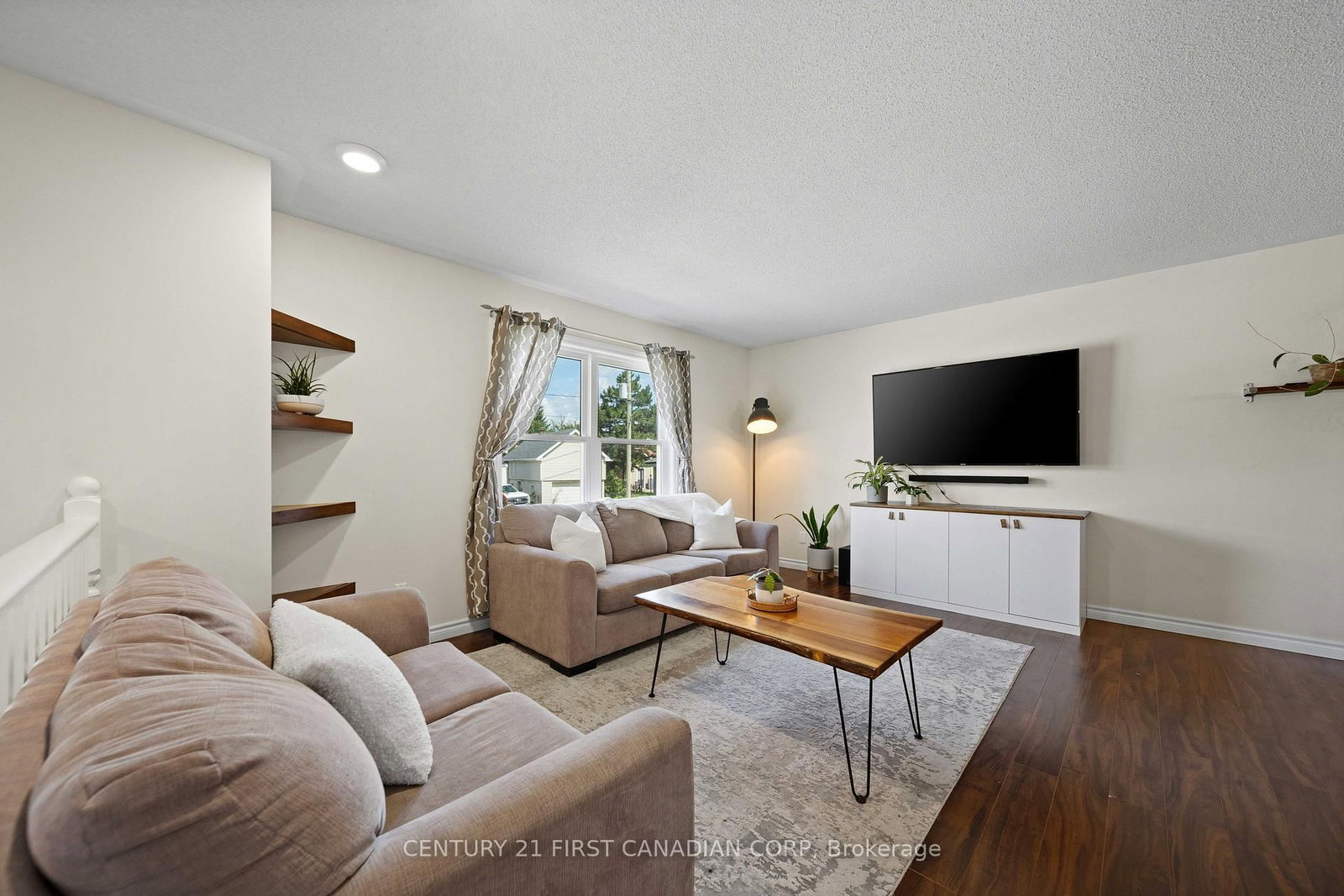 6297 William Street • Lucan Biddulph, ON photo 22