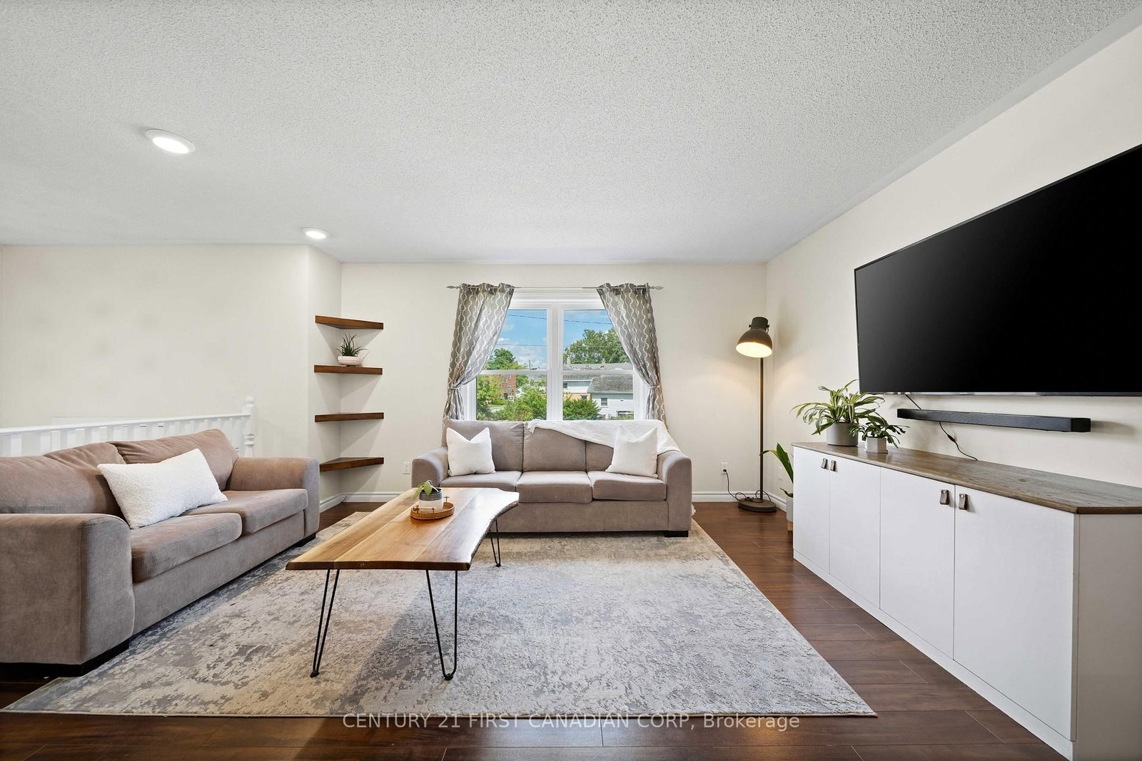 6297 William Street • Lucan Biddulph, ON photo 23