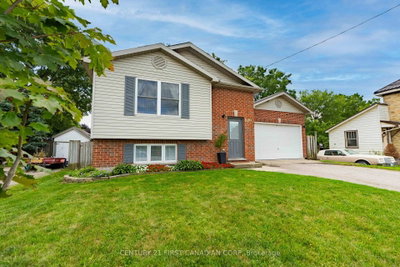 6297 William Street • Lucan Biddulph, ON photo 3