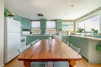 24 Pulley Road • Leamington, ON photo 8
