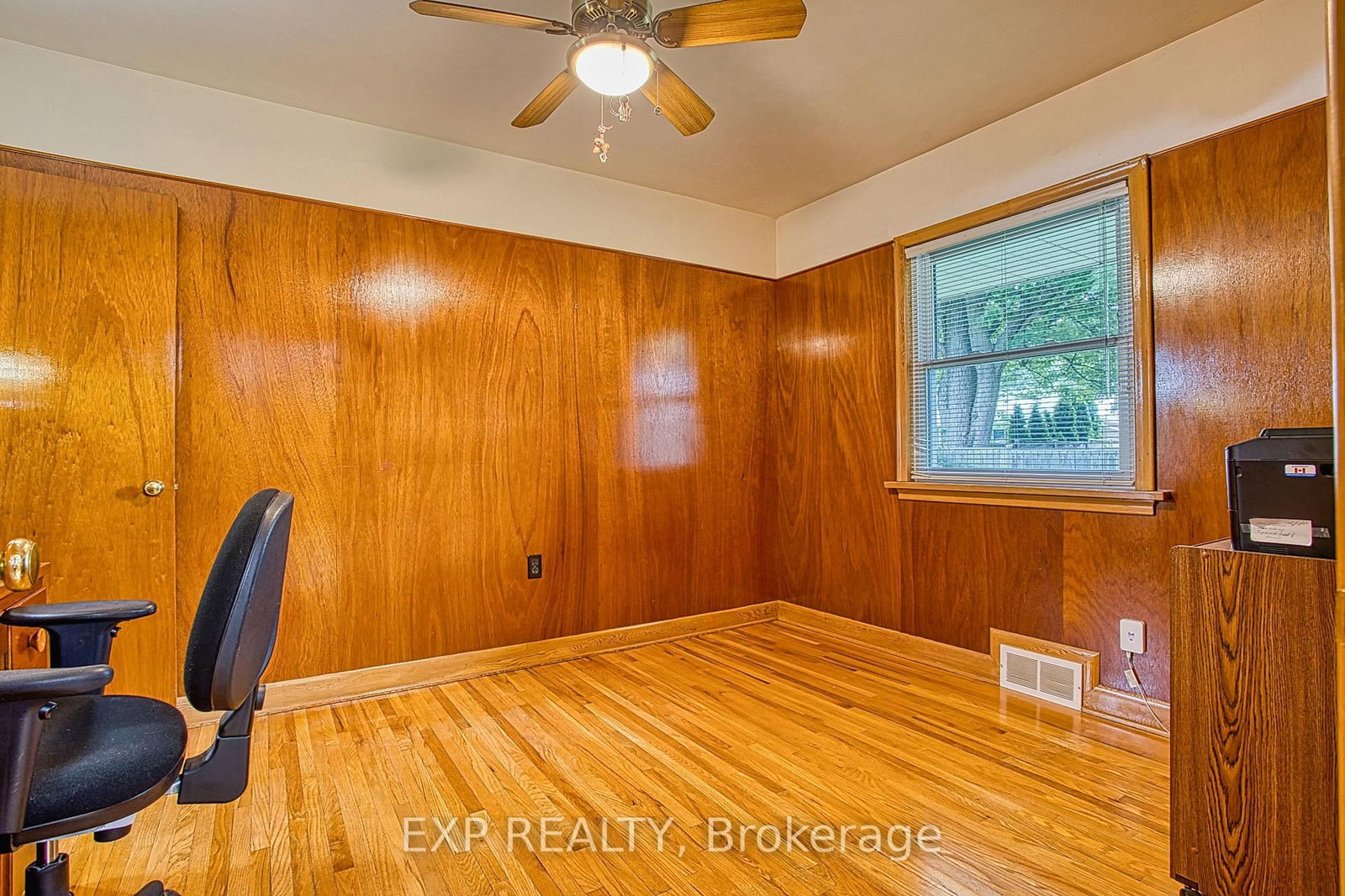 6 Cherrywood Avenue • Grimsby, ON photo 16
