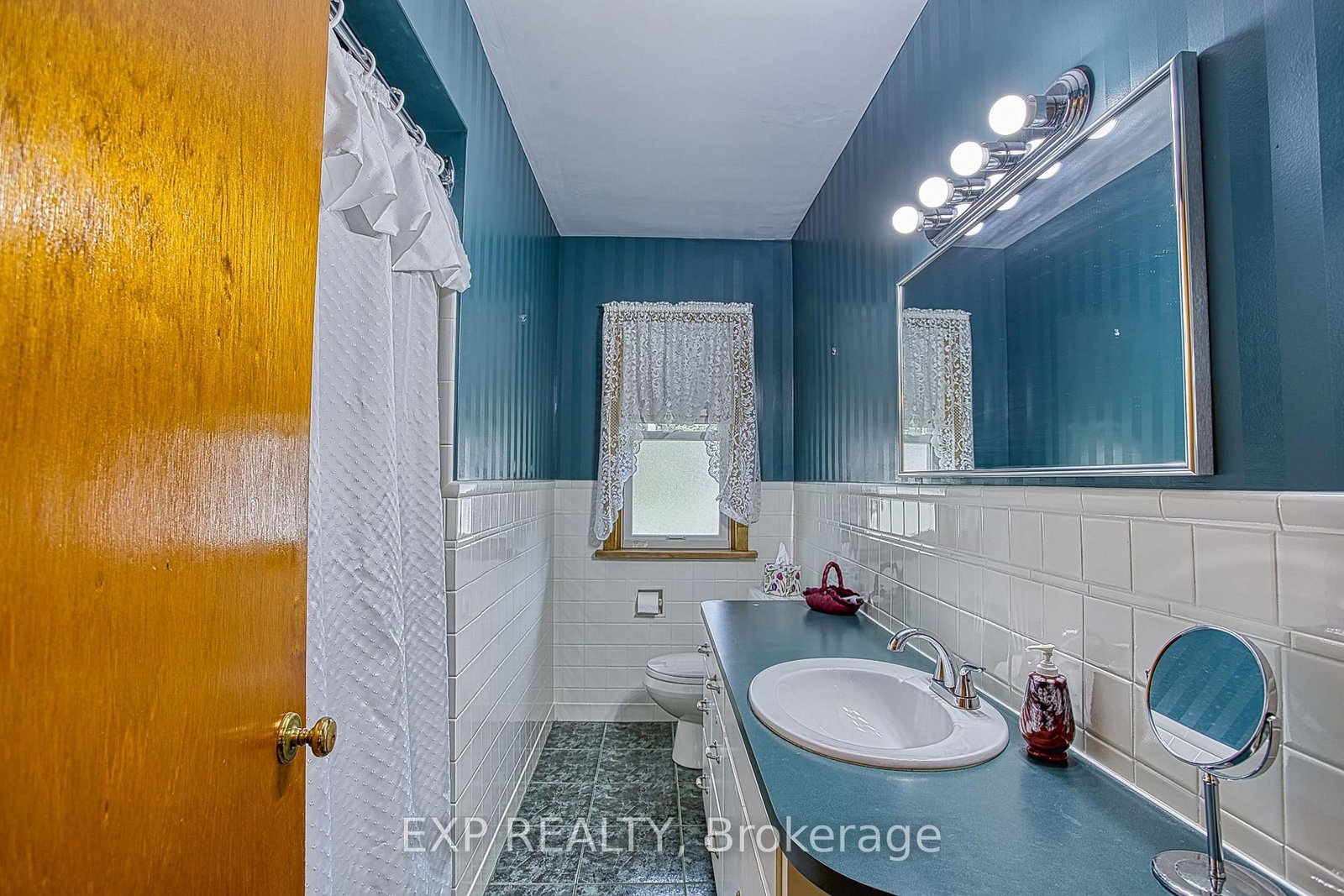 6 Cherrywood Avenue • Grimsby, ON photo 17