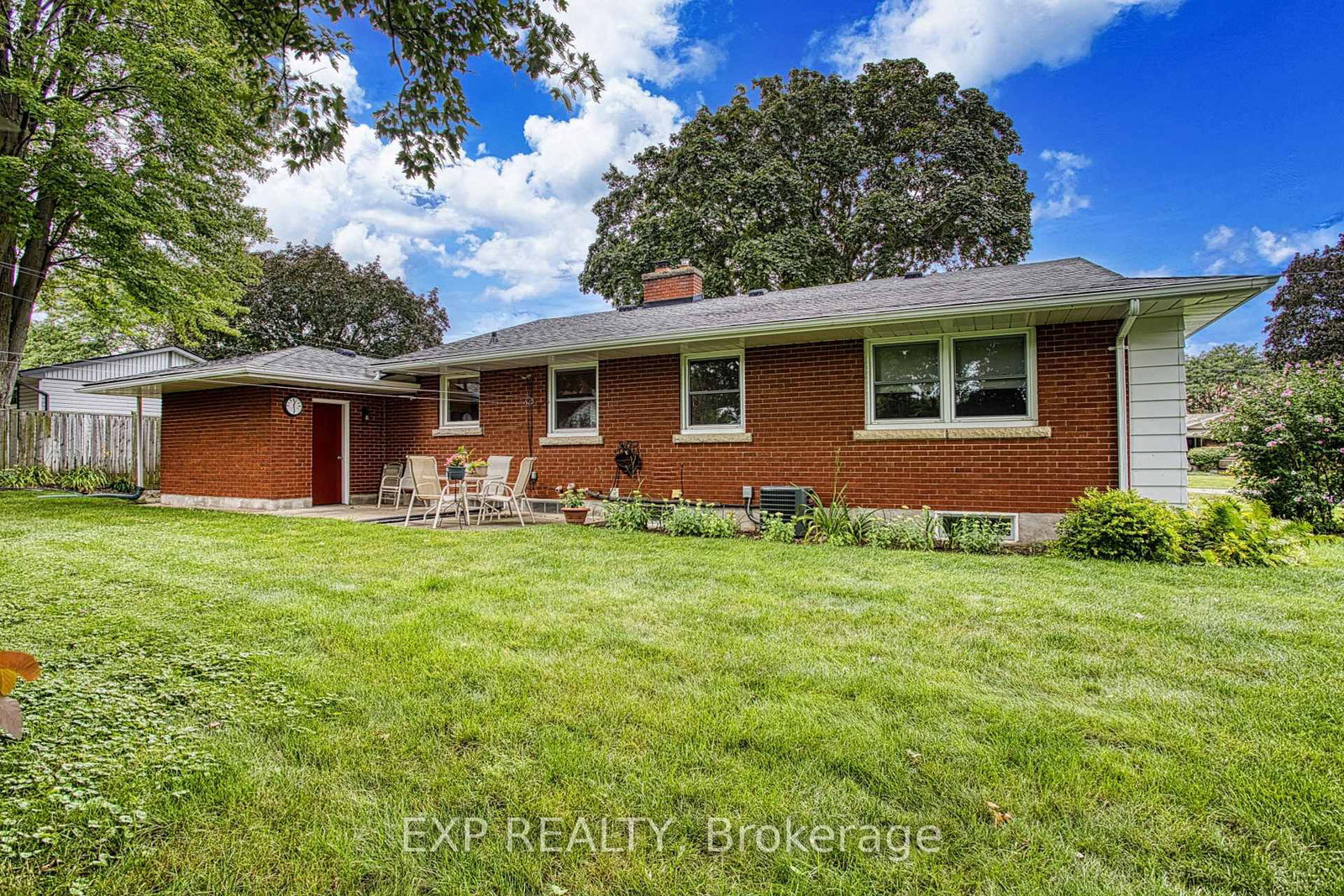 6 Cherrywood Avenue • Grimsby, ON photo 25