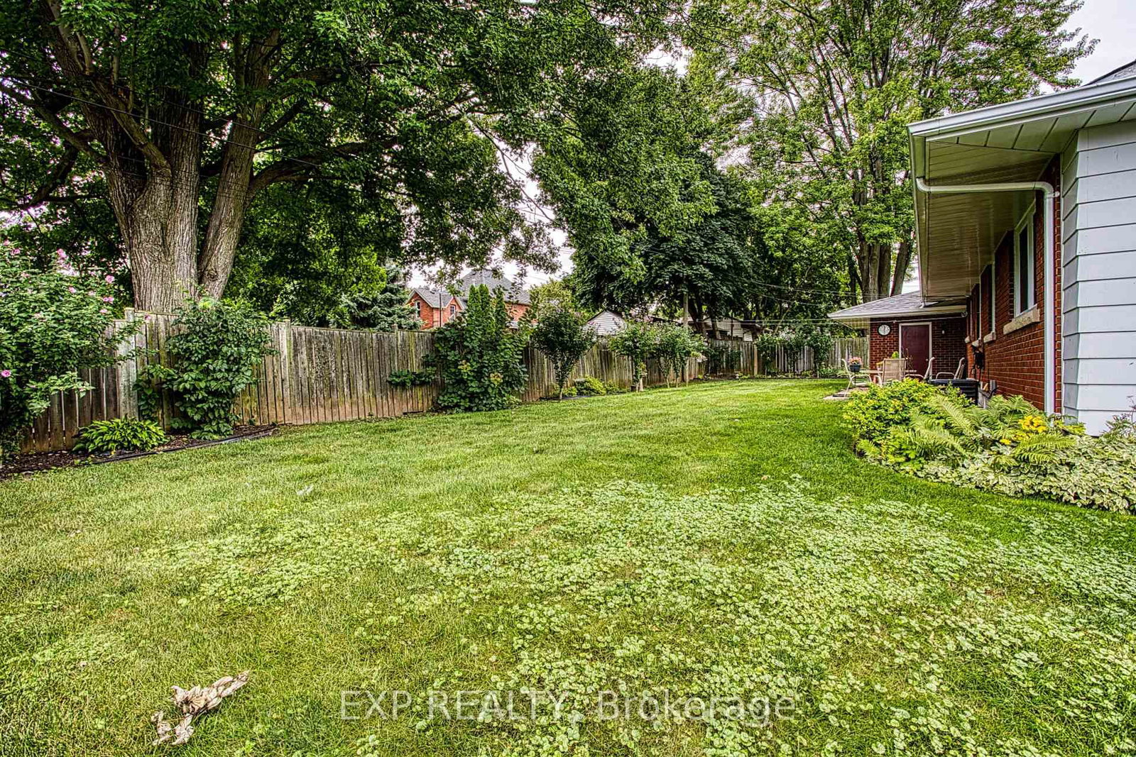 6 Cherrywood Avenue • Grimsby, ON photo 26