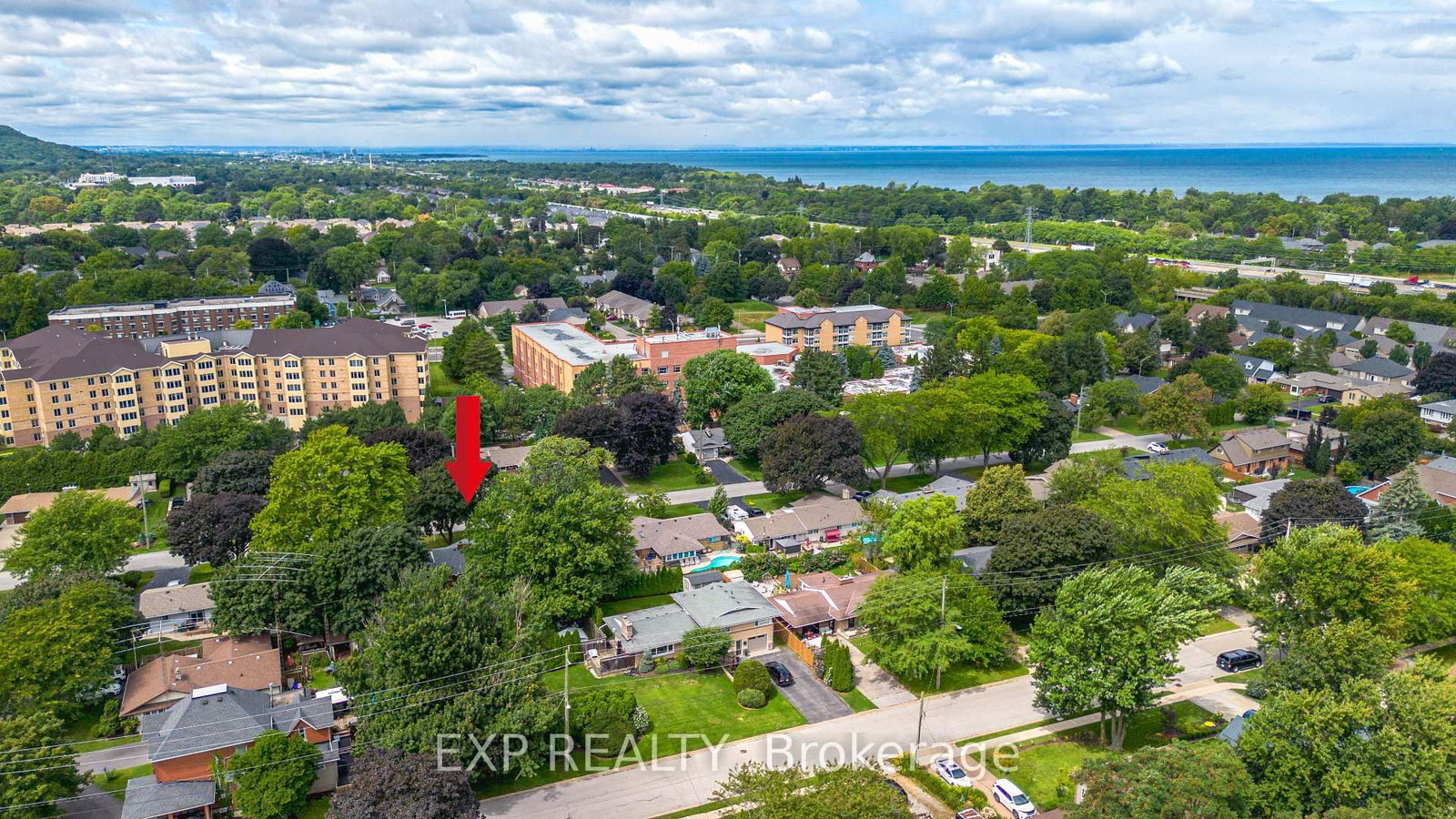 6 Cherrywood Avenue • Grimsby, ON photo 34