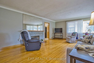 6 Cherrywood Avenue • Grimsby, ON photo 6