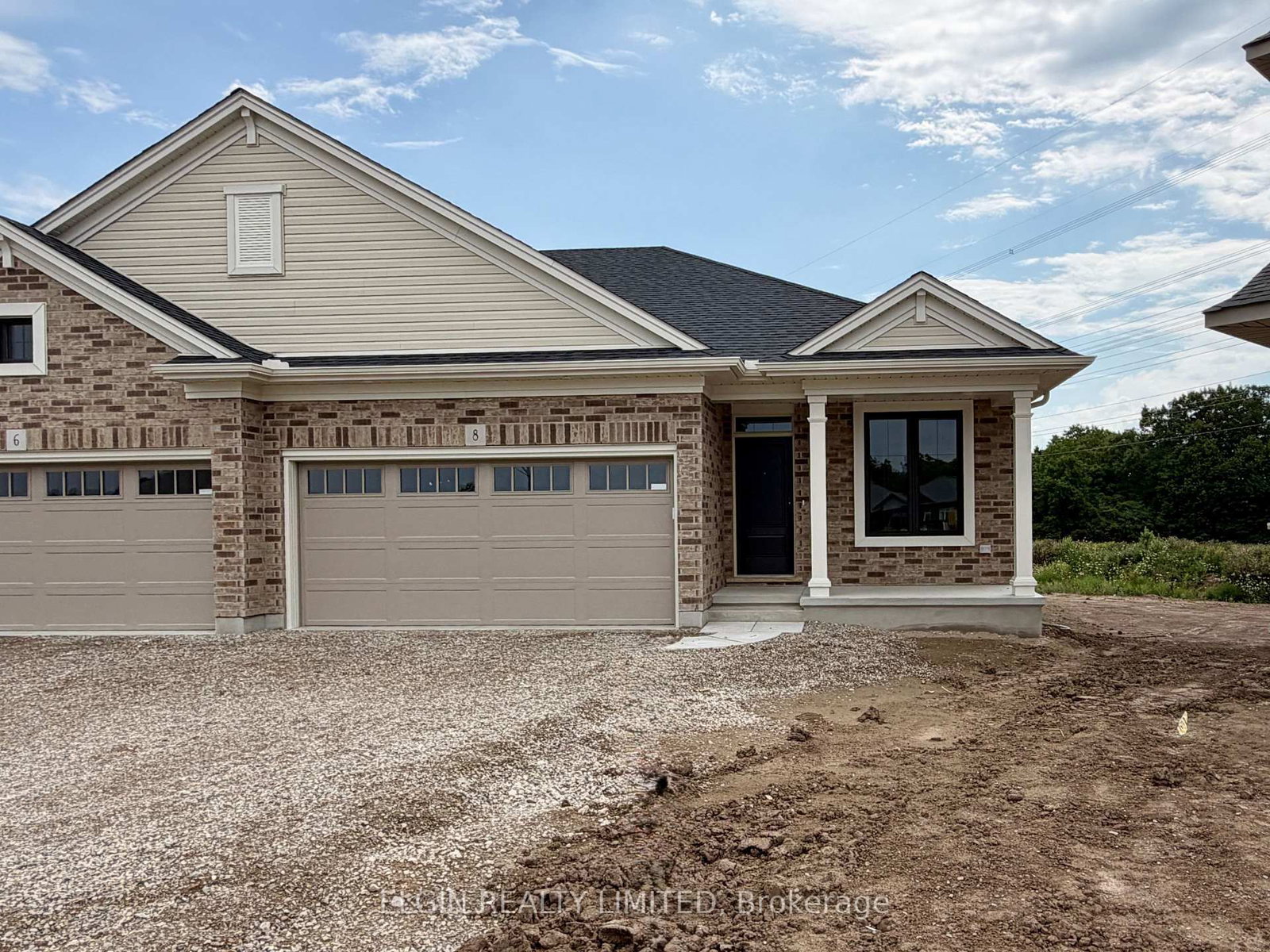 8 Thomas Court • Central Elgin, ON photo 1
