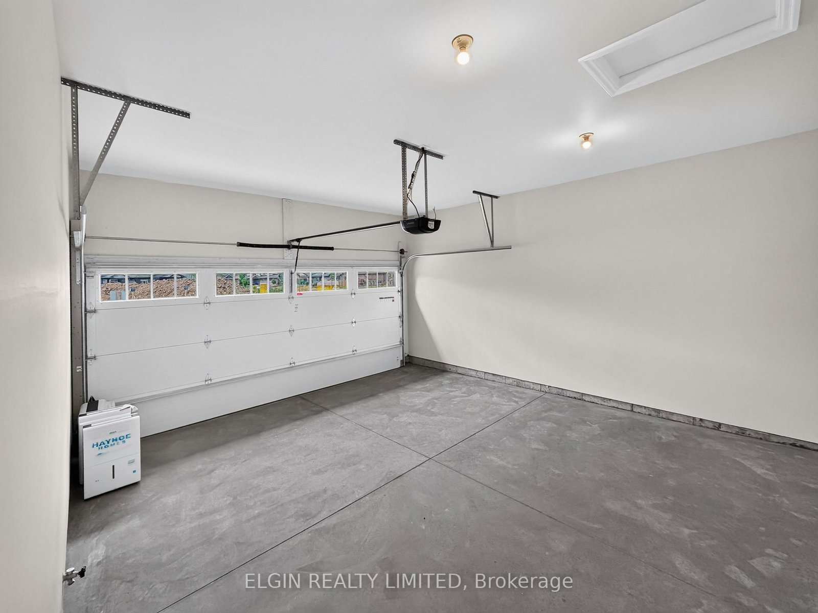 8 Thomas Court • Central Elgin, ON photo 32