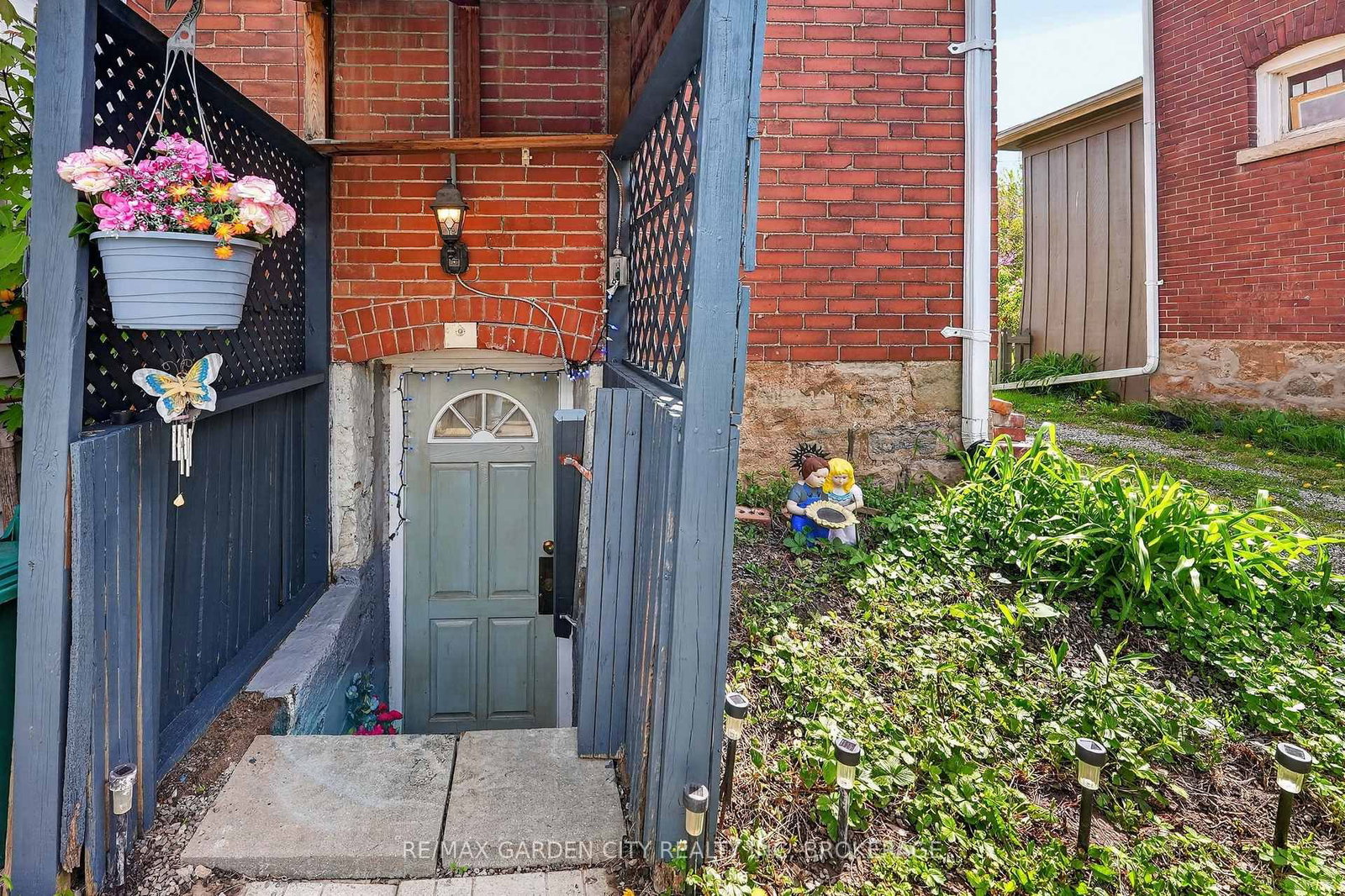 43 York Street • St. Catharines, ON photo 10