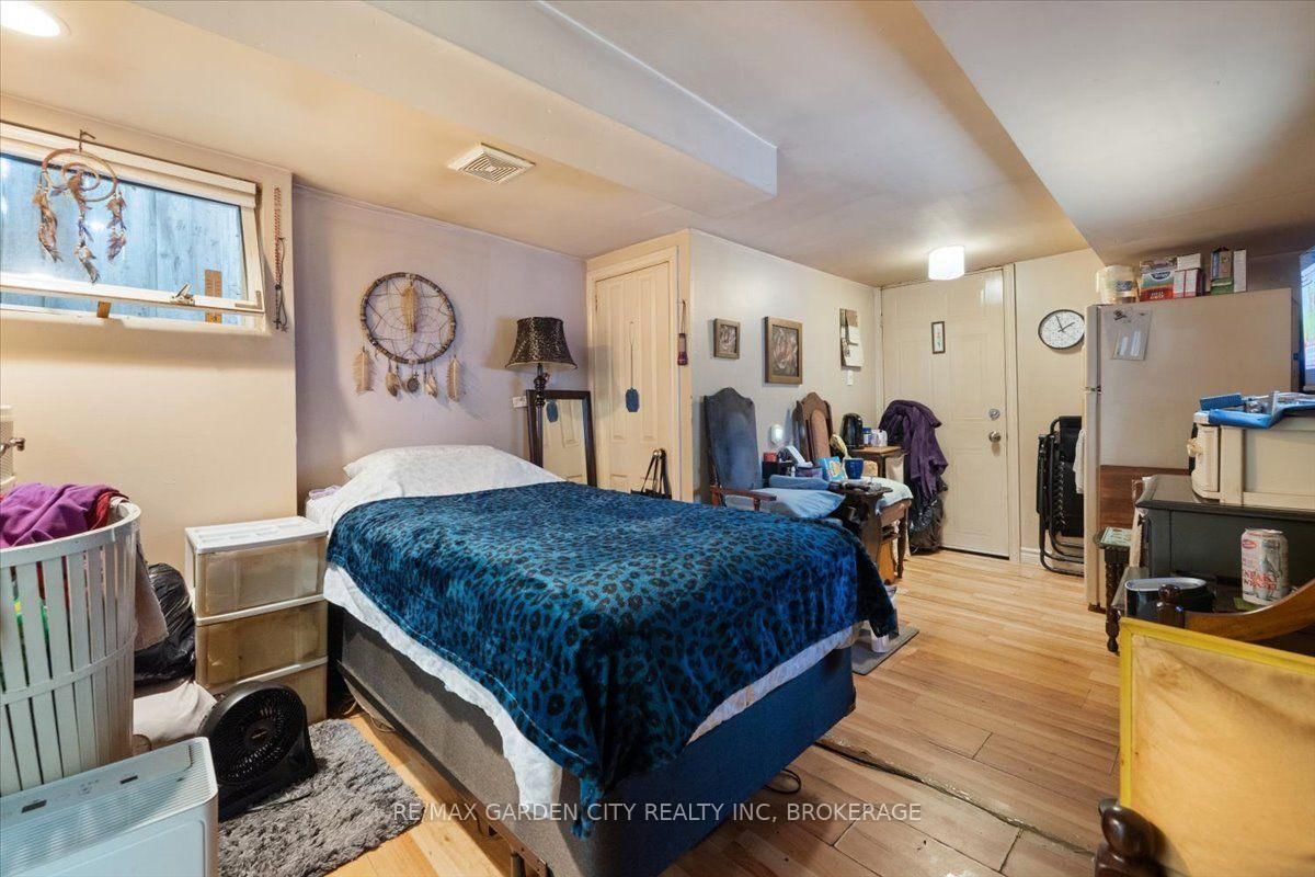 43 York Street • St. Catharines, ON photo 15