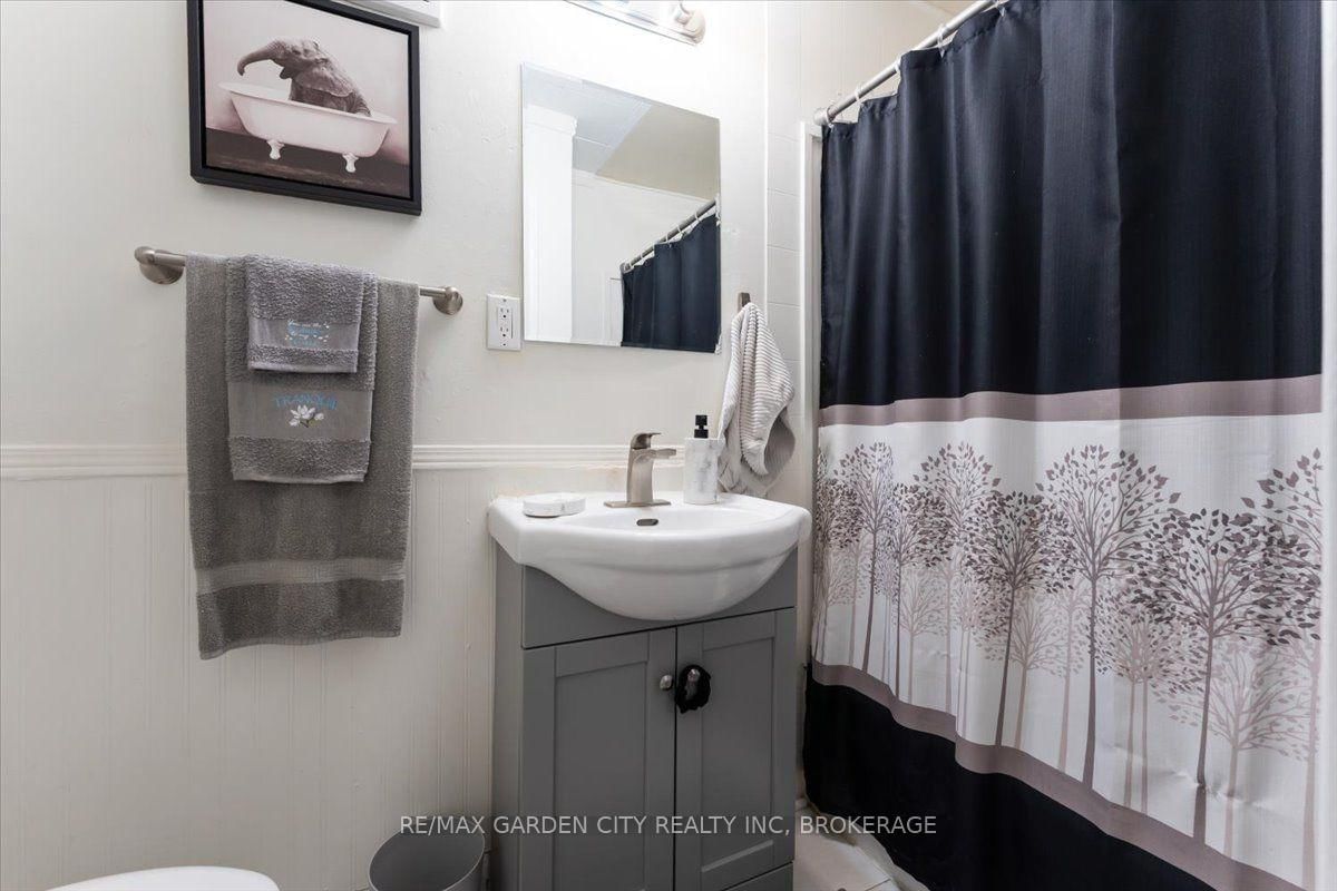 43 York Street • St. Catharines, ON photo 9