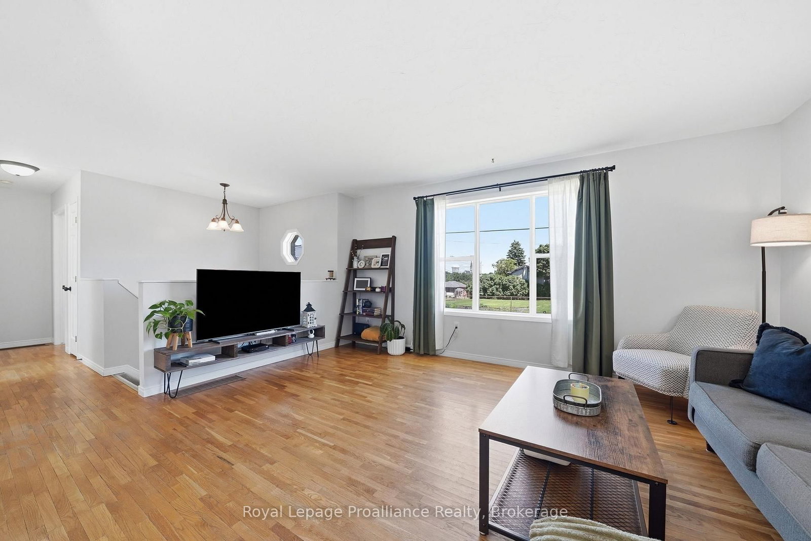 50 Octavia Street • Belleville, ON photo 12