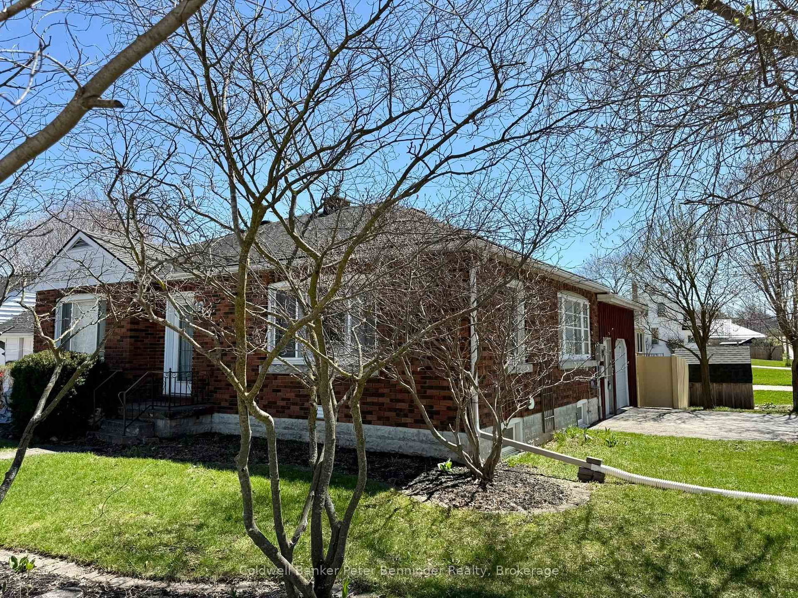 501 Napier Street • Brockton, ON photo 3