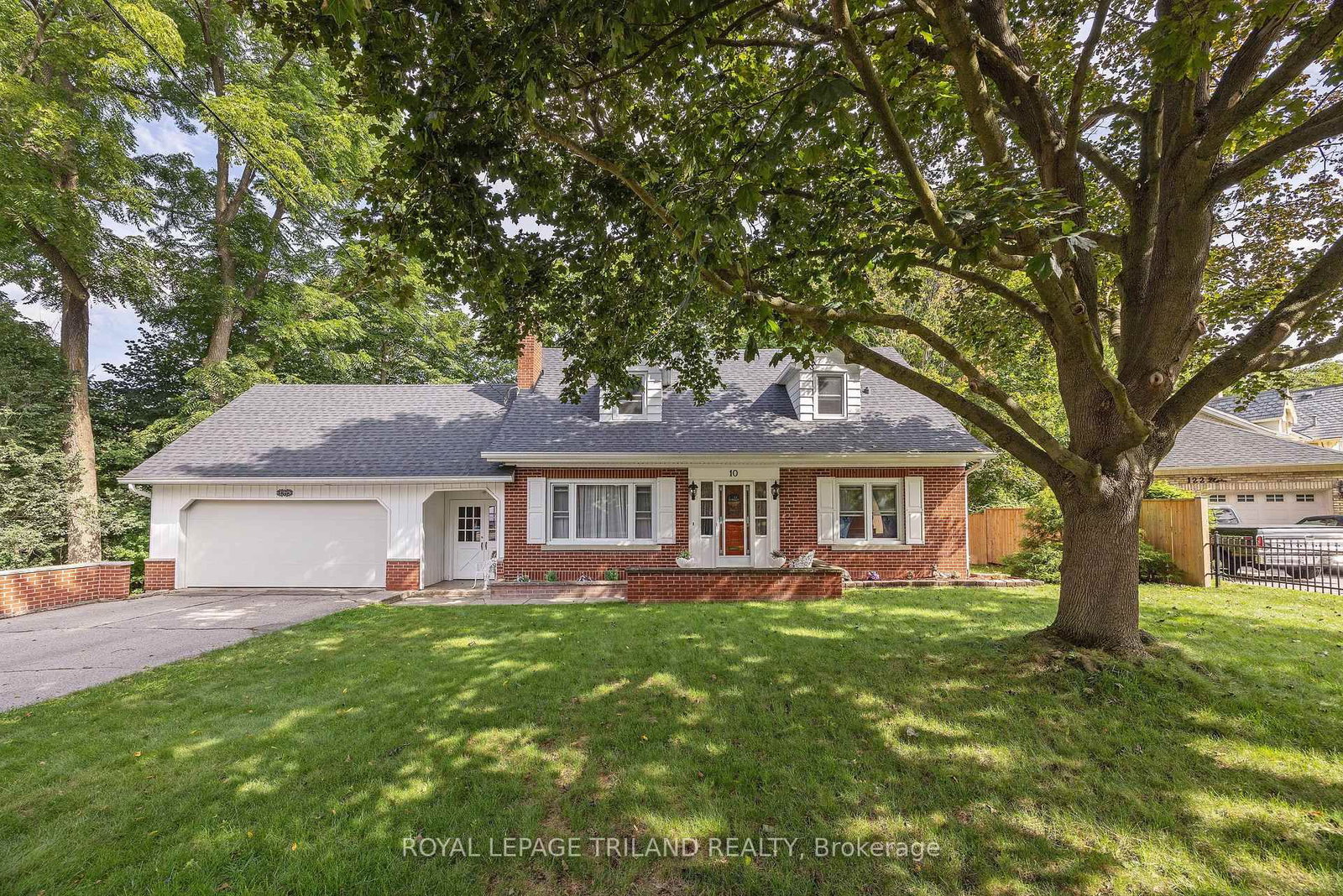 10 Regent Street • St. Thomas, ON photo 1