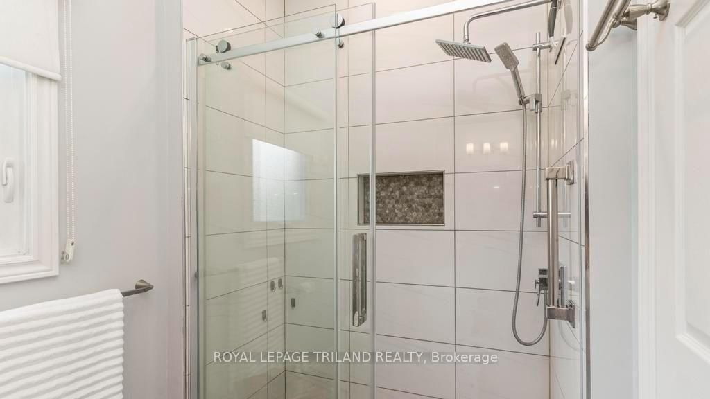 50 Red Clover Court • Middlesex Centre, ON photo 14