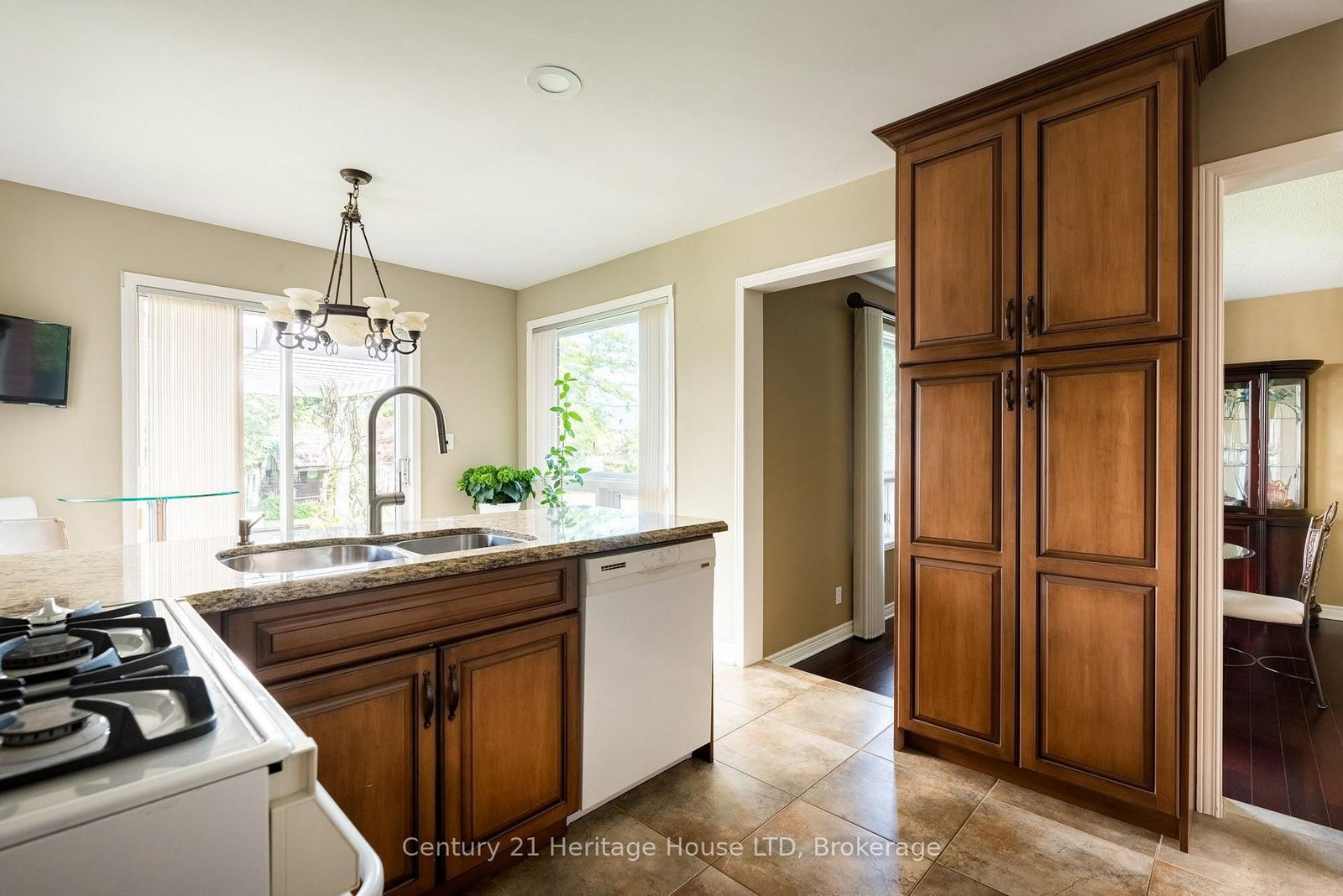 52 Farris Avenue • St. Catharines, ON photo 12