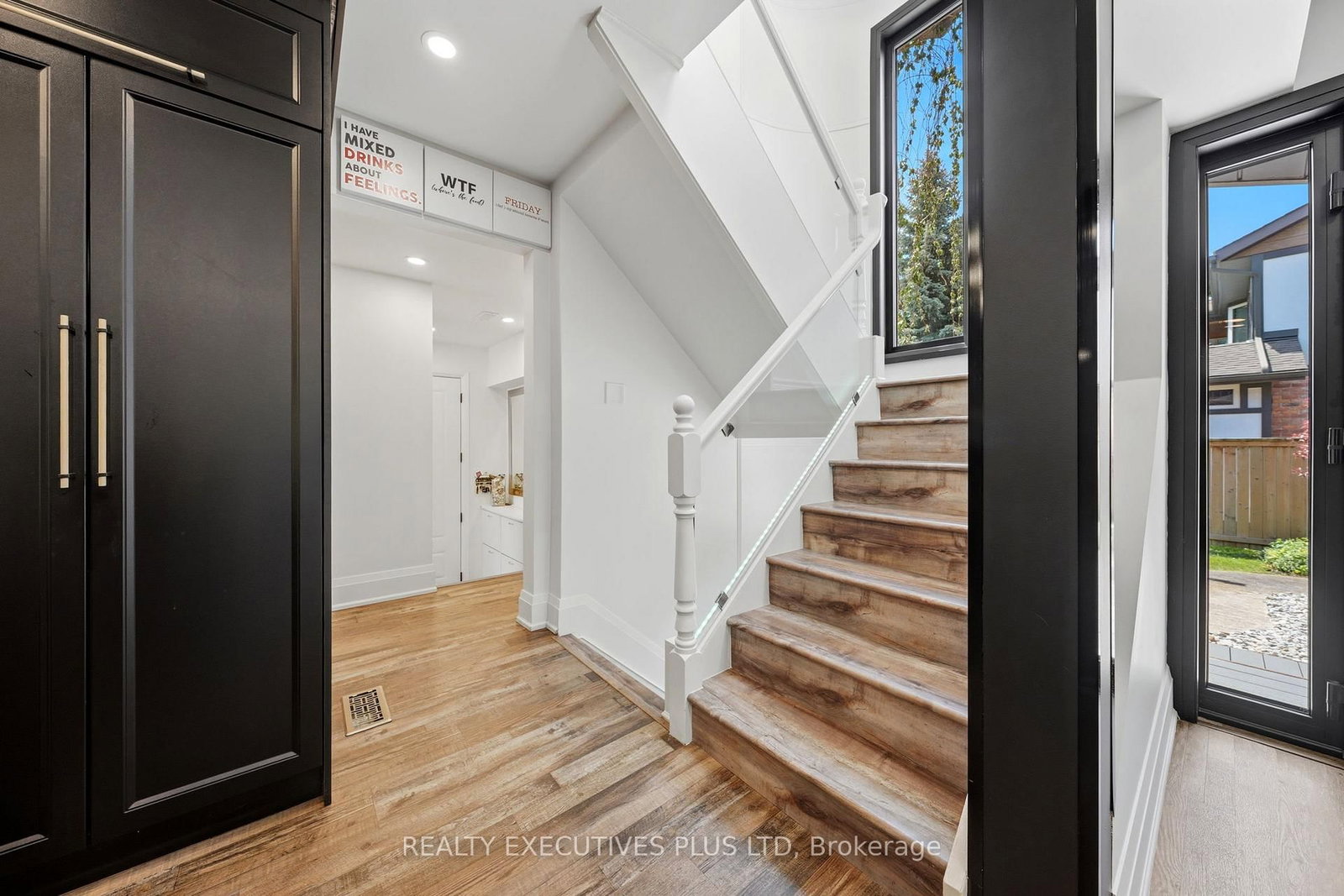 36 Lakeview Drive • Hamilton, ON photo 13