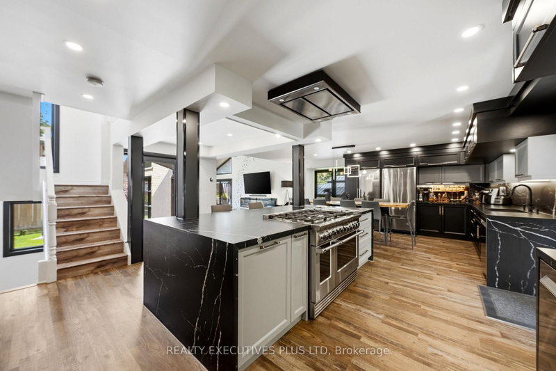 36 Lakeview Drive