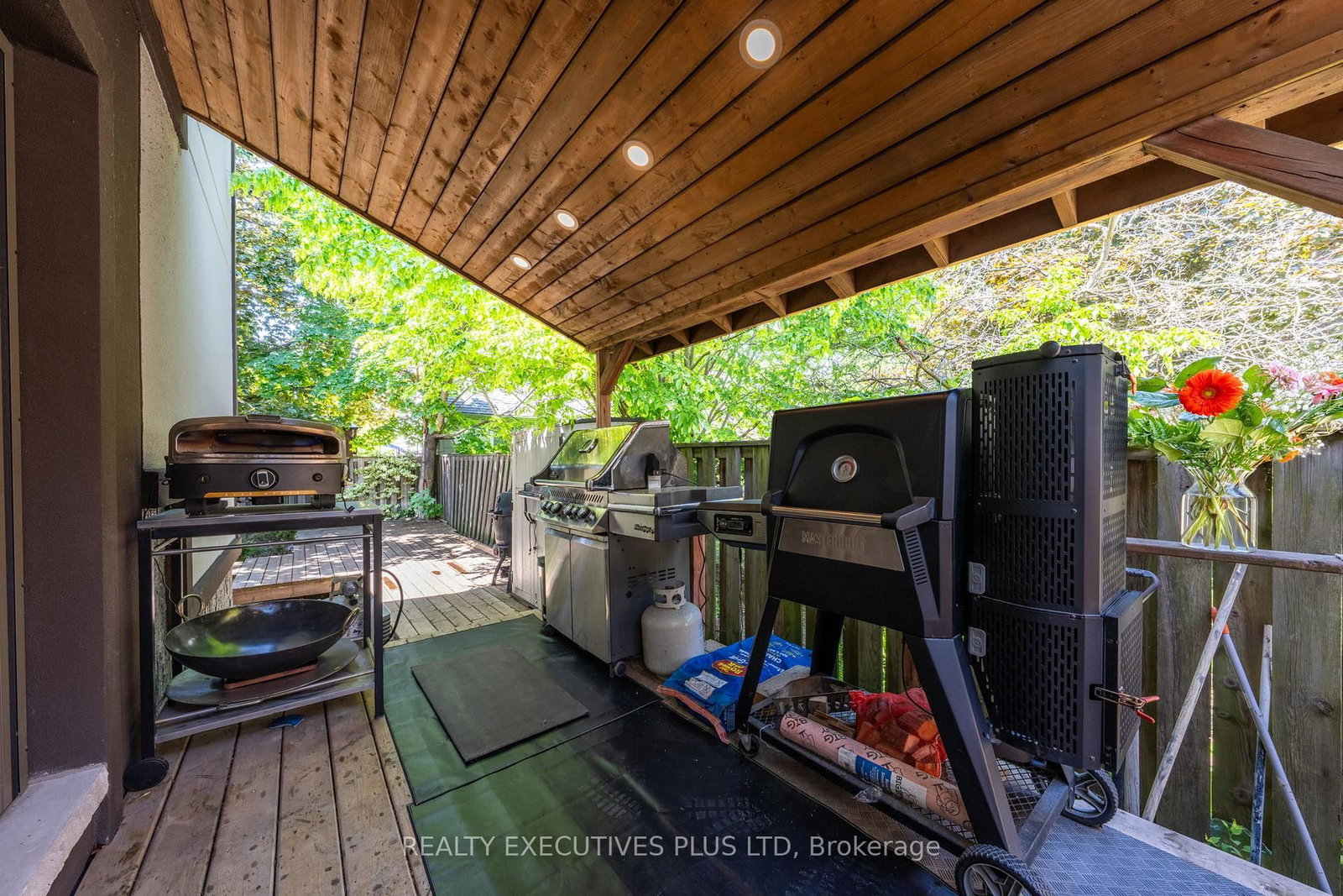 36 Lakeview Drive • Hamilton, ON photo 35