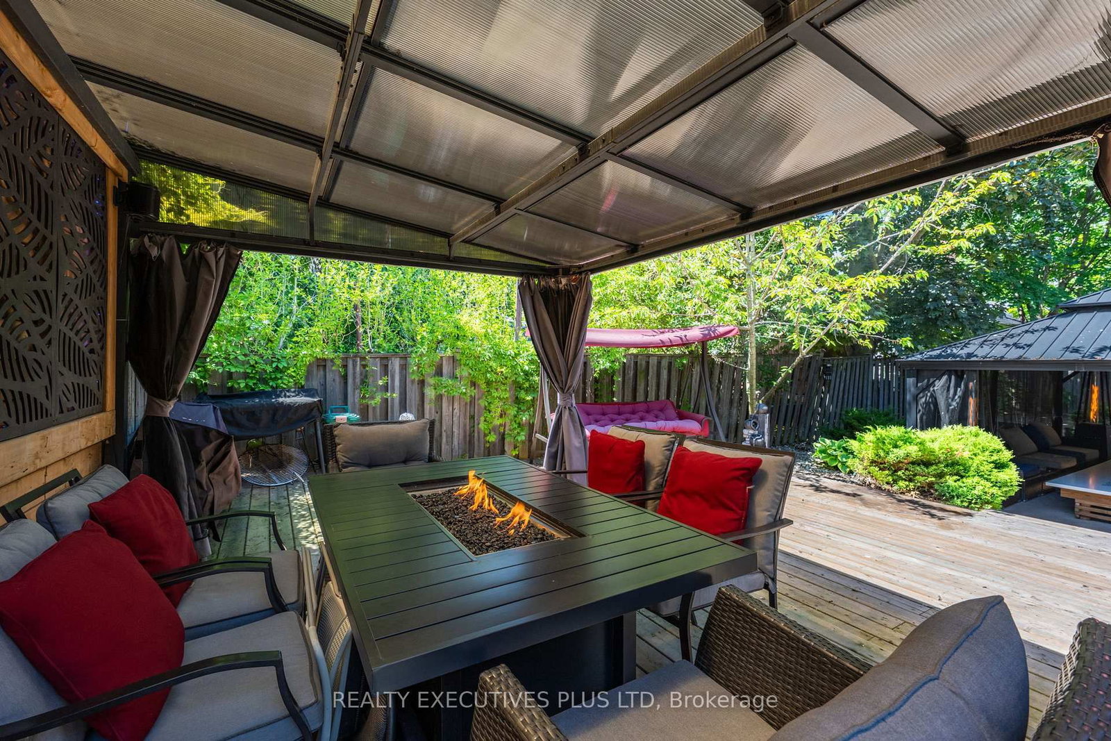 36 Lakeview Drive • Hamilton, ON photo 37