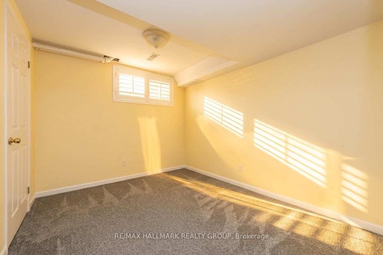 395 Bell Street S • ##5 • Ottawa, ON photo 24