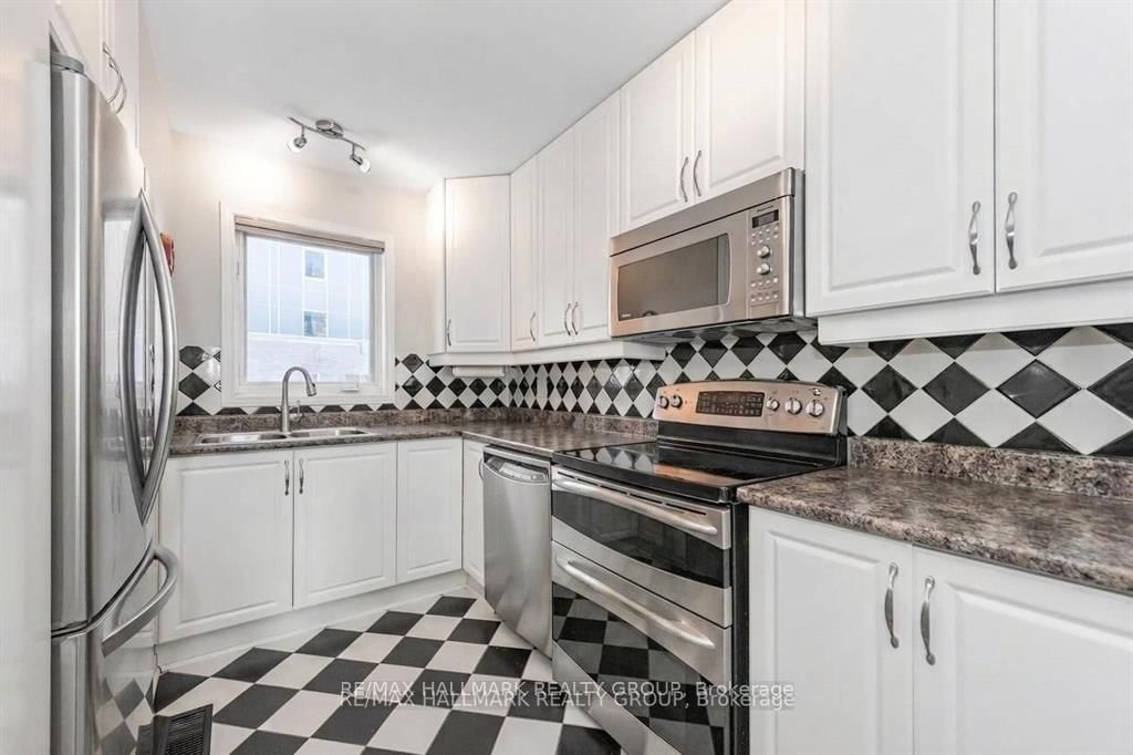 395 Bell Street S • ##5 • Ottawa, ON photo 6