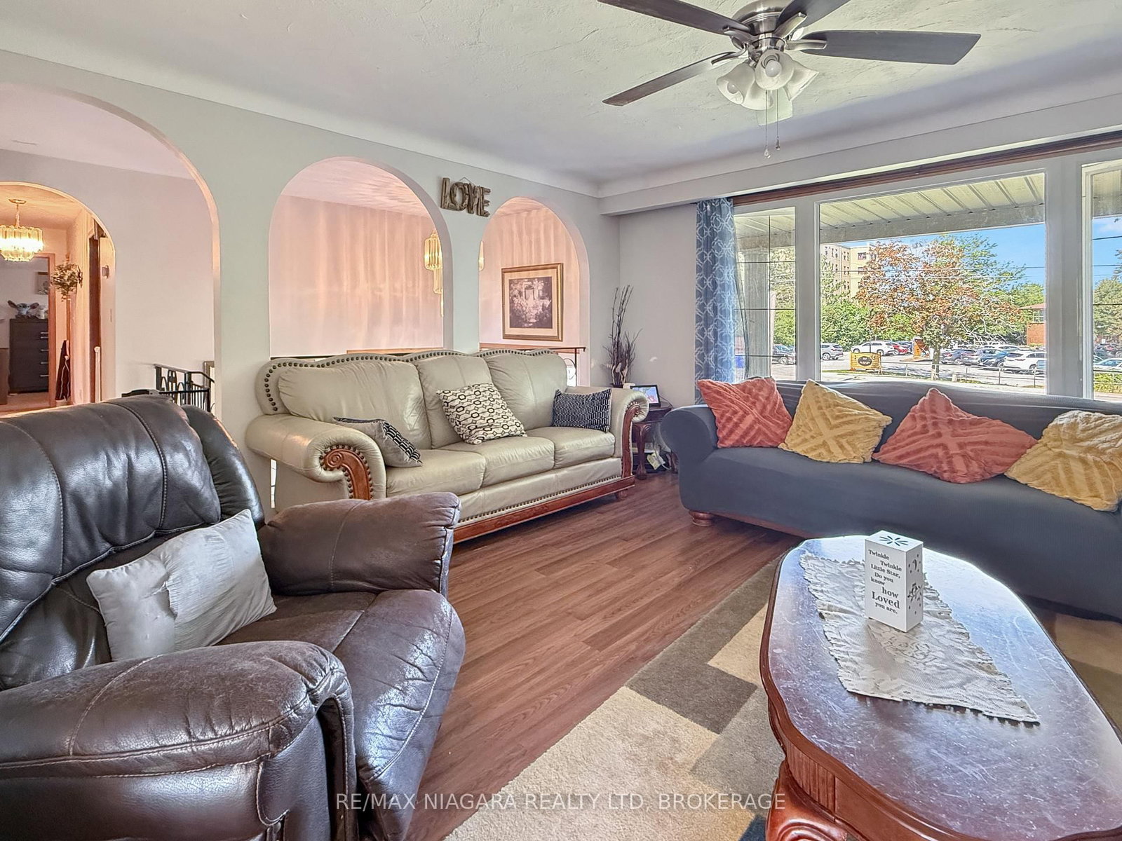 318 Albany Street • Fort Erie, ON photo 3