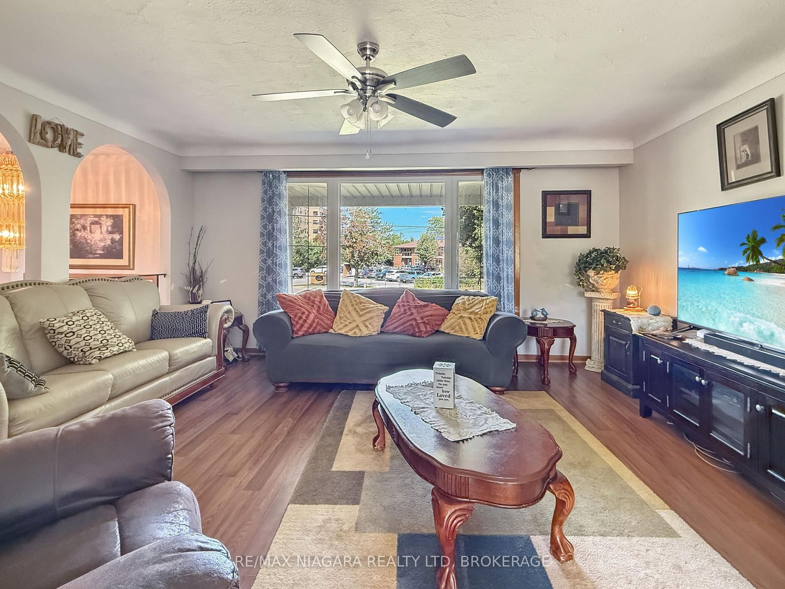 318 Albany Street • Fort Erie, ON photo 4