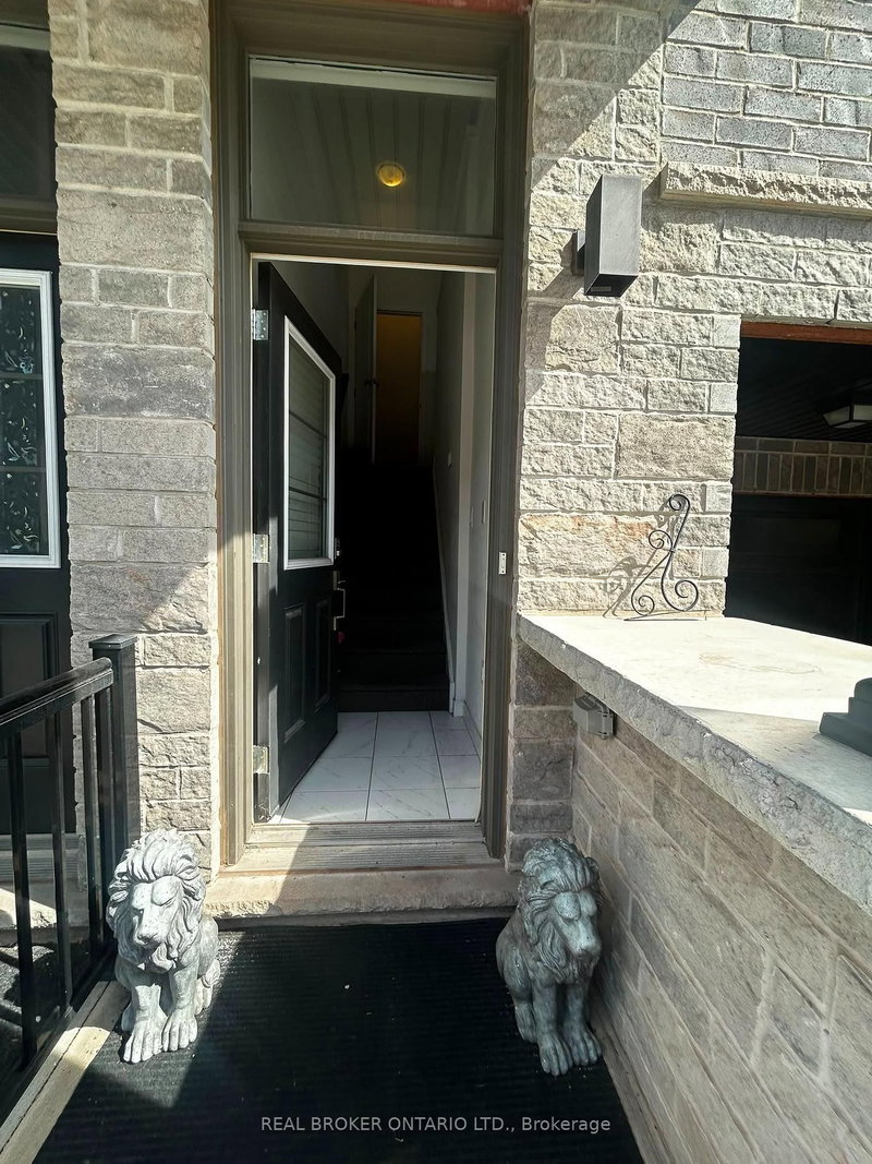 28 - 575 Woodward Avenue