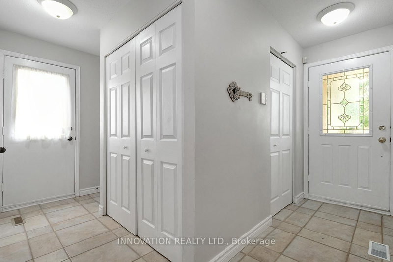 111 Beechfern Dr photo 4