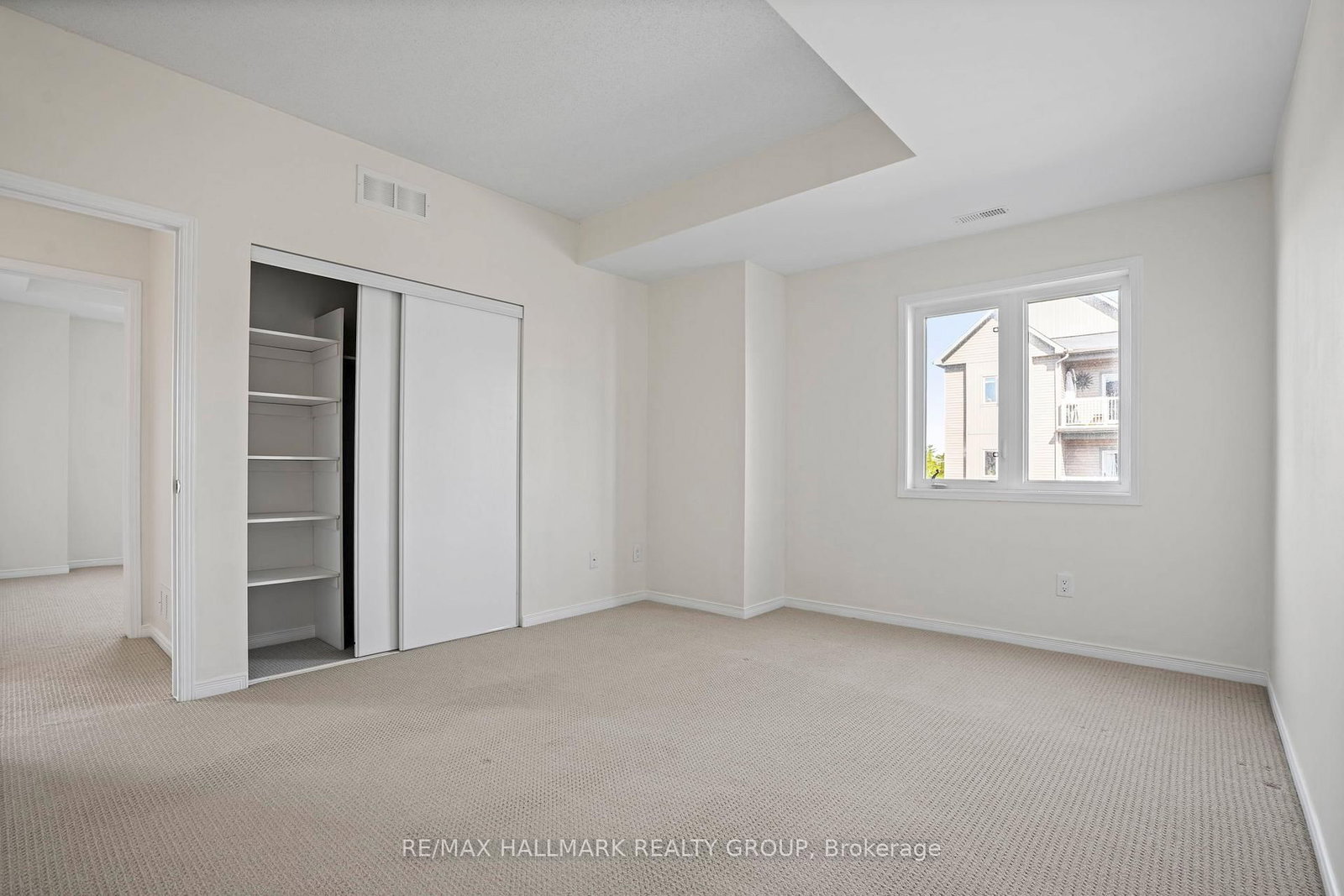 42 Sternes Private • Orleans, ON photo 18