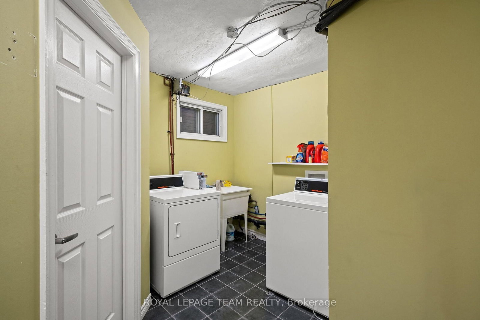 331 Flora Street • Ottawa, ON photo 34