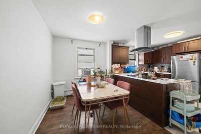 331 Flora Street • Ottawa, ON photo 8