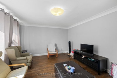 331 Flora Street • Ottawa, ON photo 9