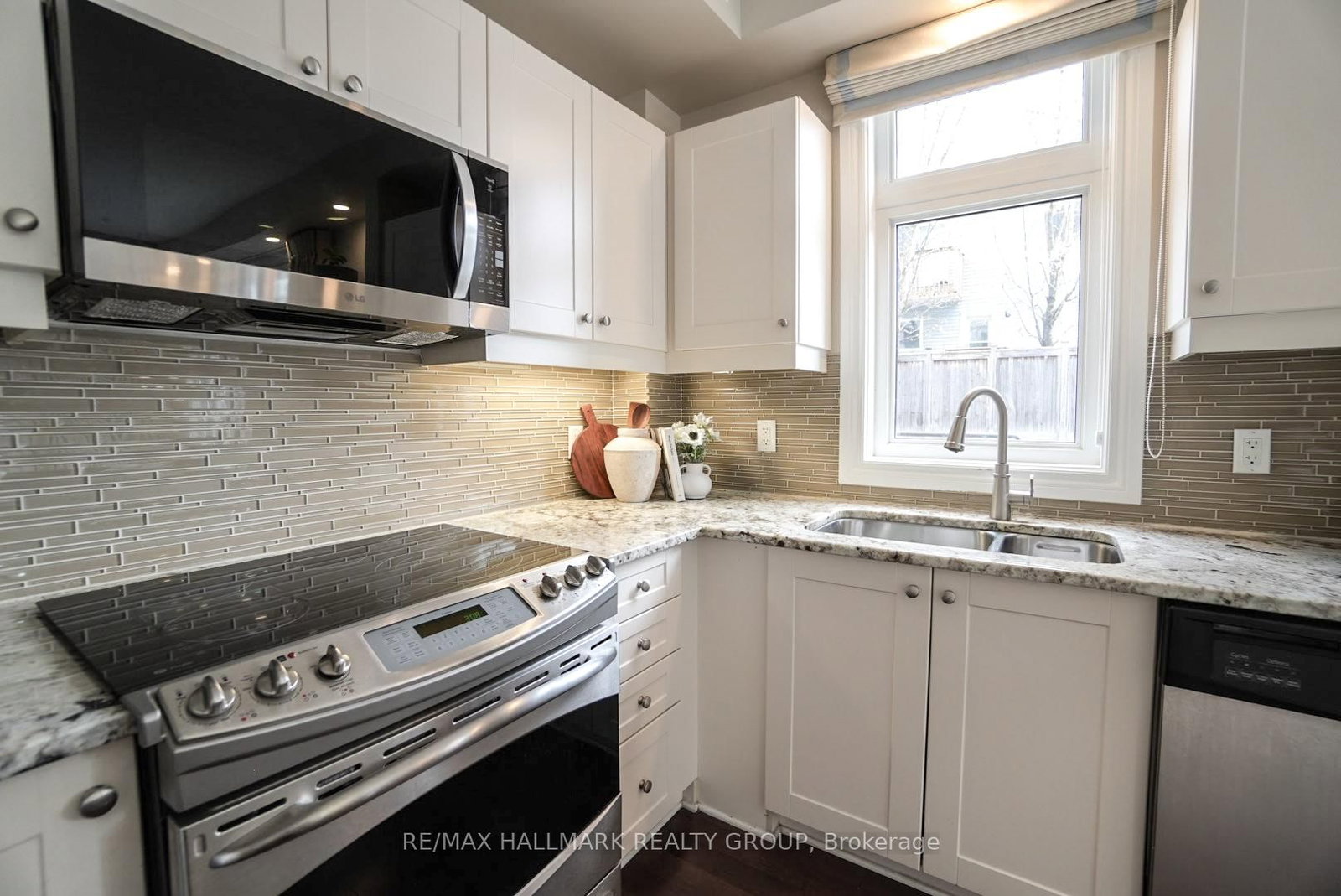 323 Winona Avenue • #108 • Ottawa, ON photo 8