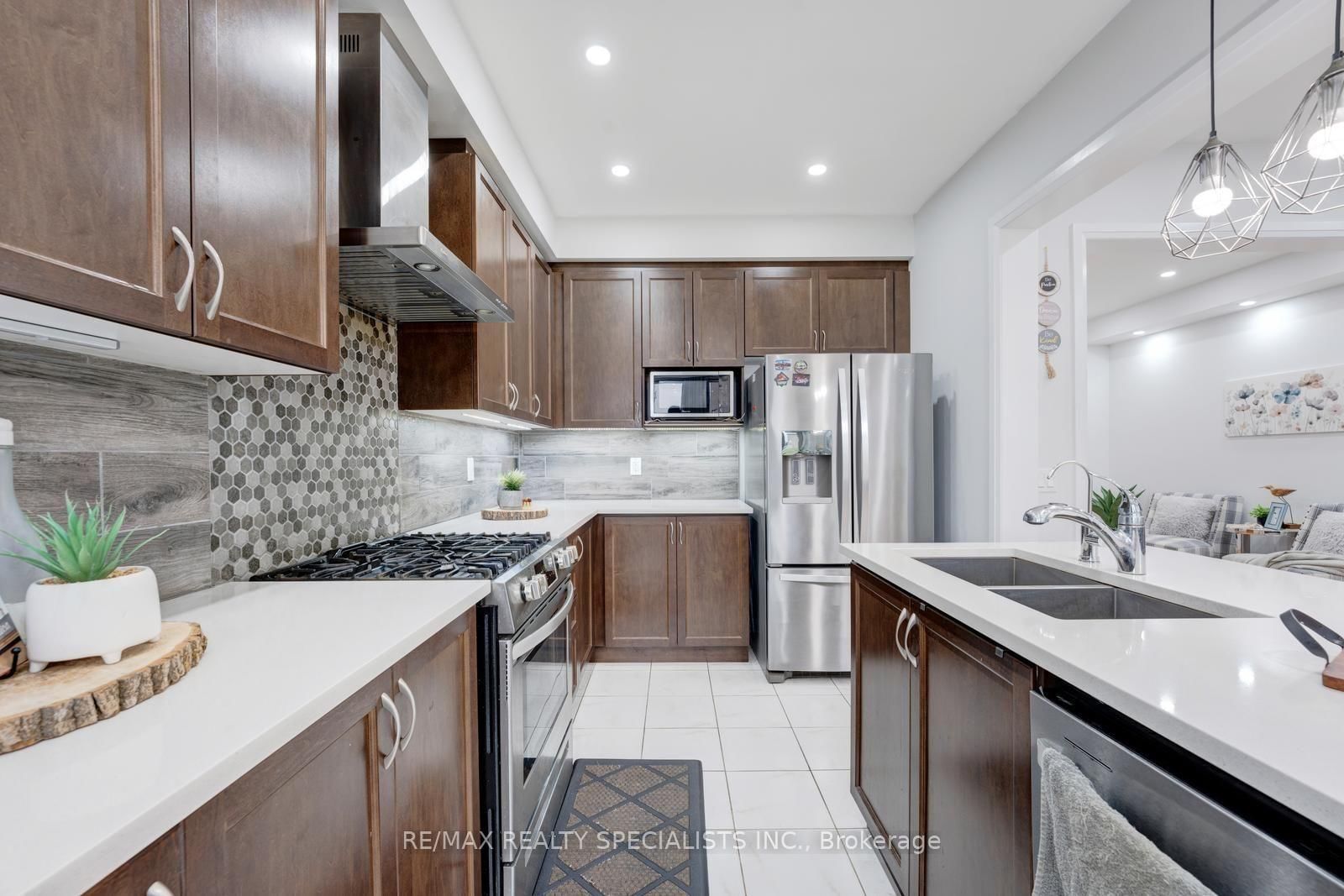 908 Sobeski Avenue • Woodstock, ON photo 20
