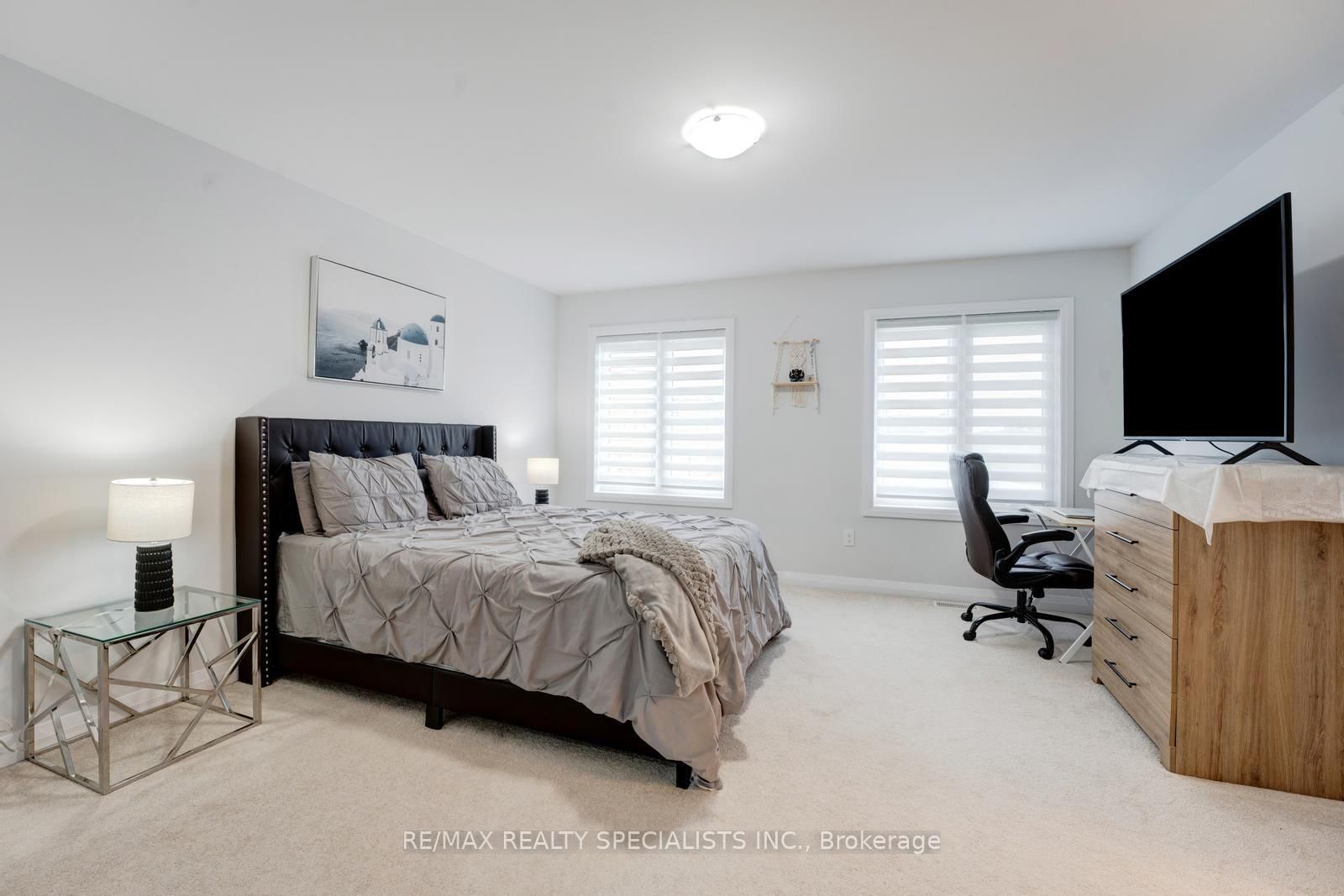908 Sobeski Avenue • Woodstock, ON photo 39