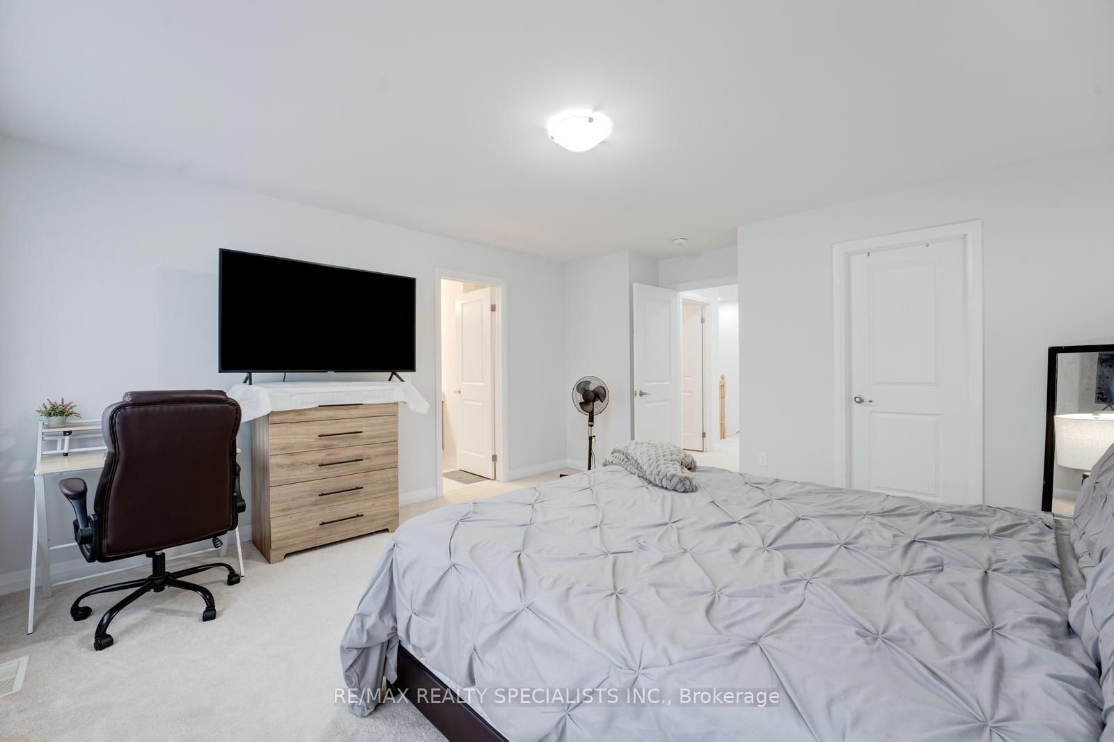 908 Sobeski Avenue • Woodstock, ON photo 41
