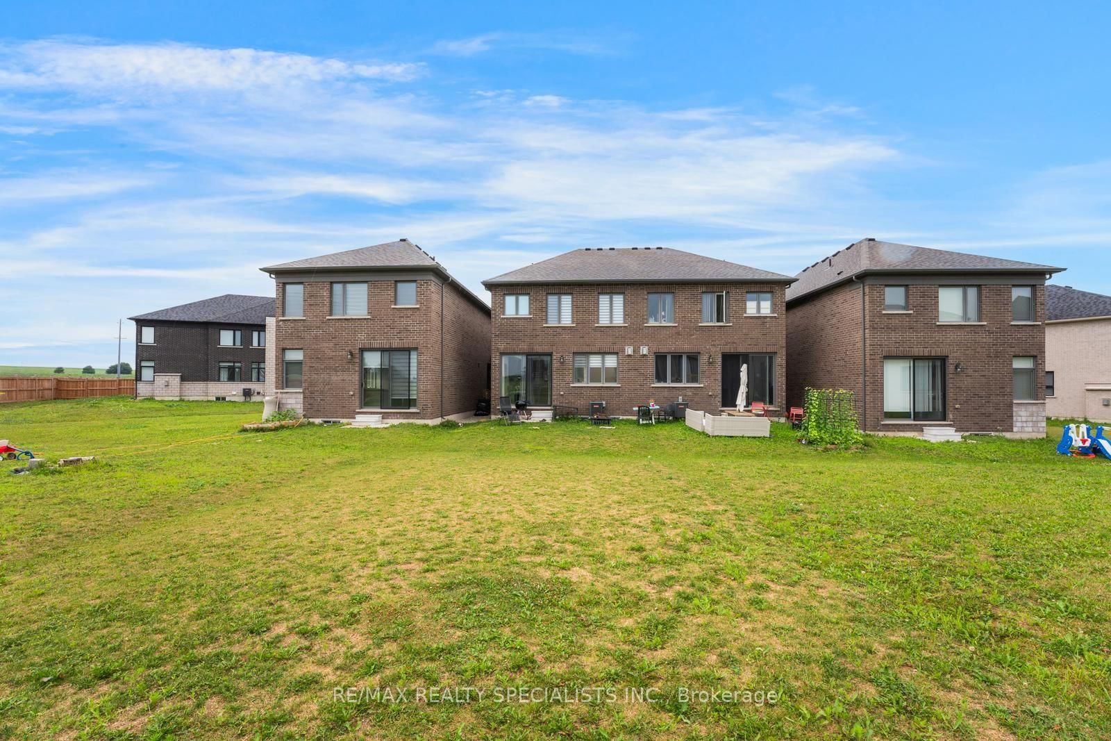 908 Sobeski Avenue • Woodstock, ON photo 48