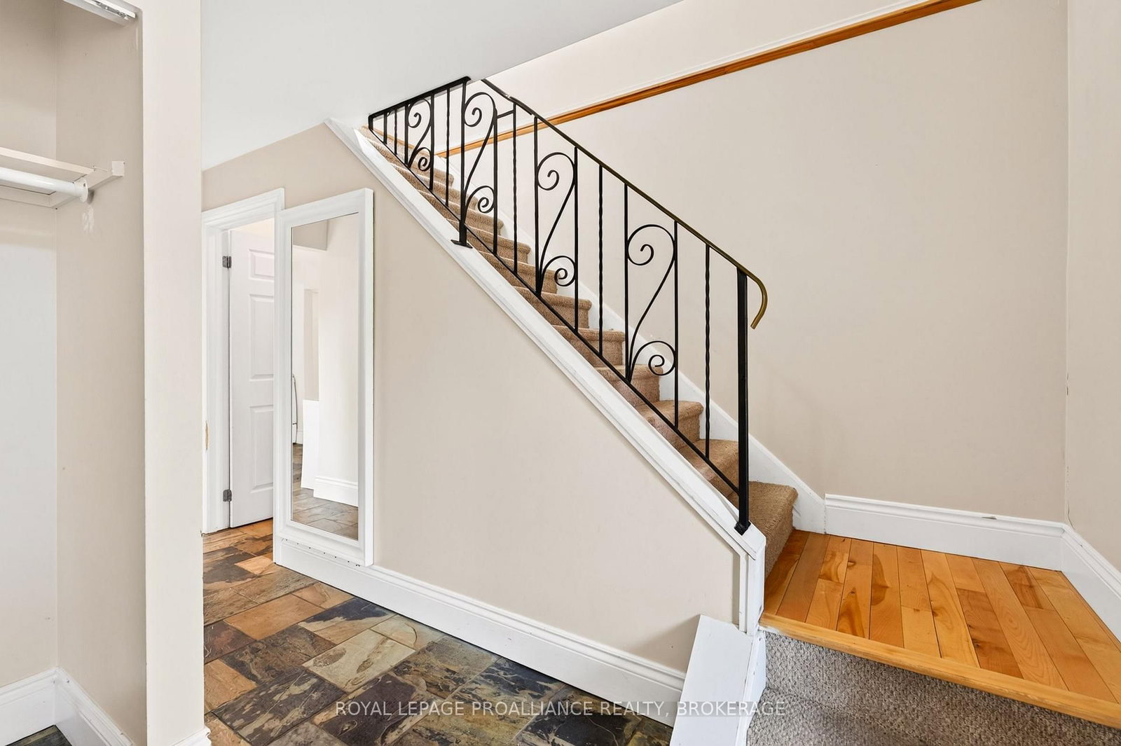 812 Lancaster Drive • Kingston, ON photo 17