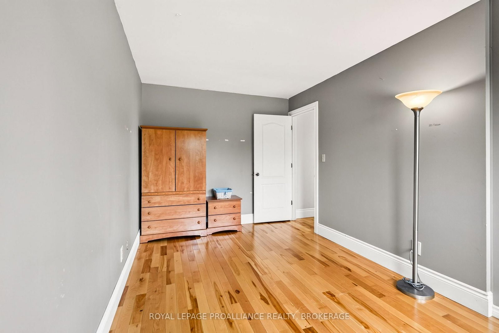 812 Lancaster Drive • Kingston, ON photo 27