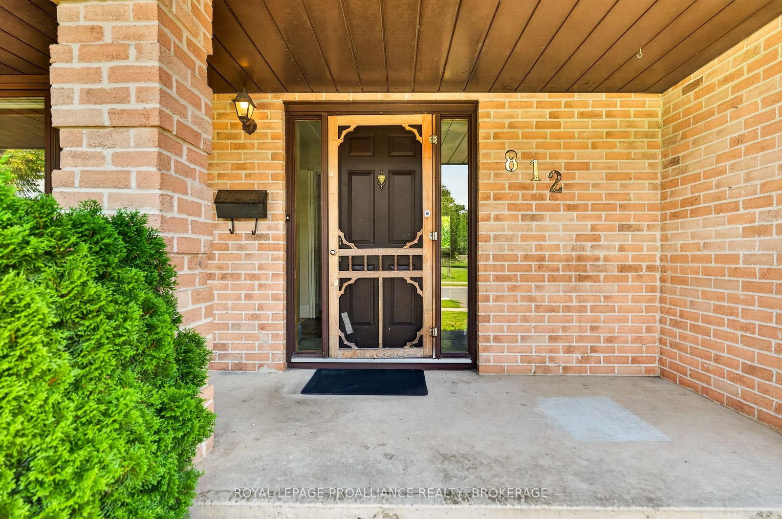 812 Lancaster Drive • Kingston, ON photo 3