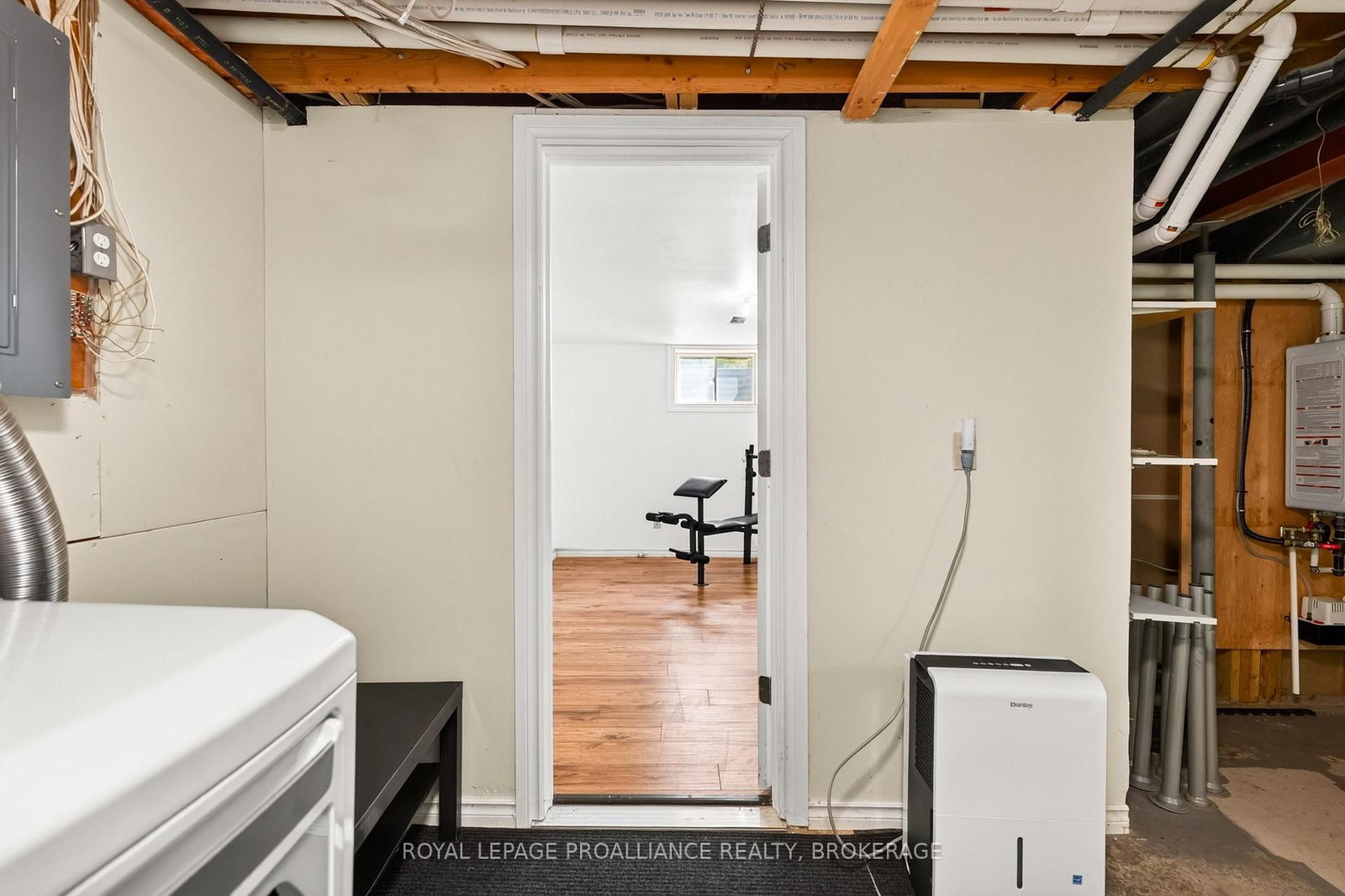 812 Lancaster Drive • Kingston, ON photo 34
