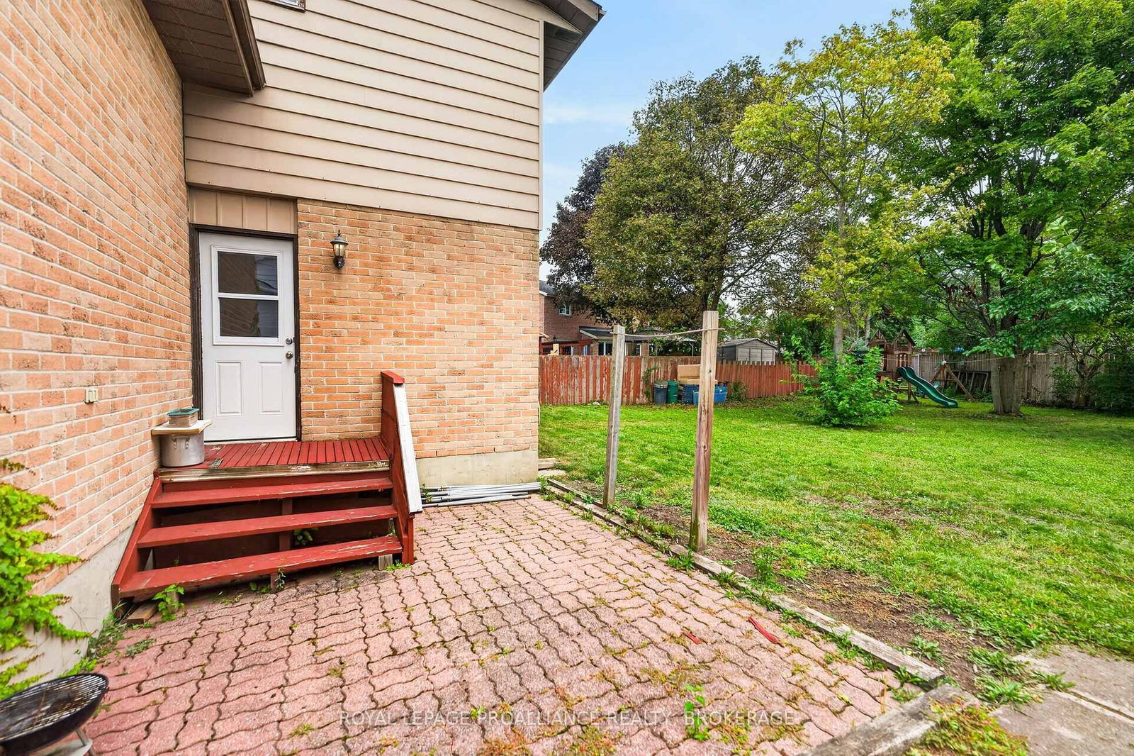 812 Lancaster Drive • Kingston, ON photo 36
