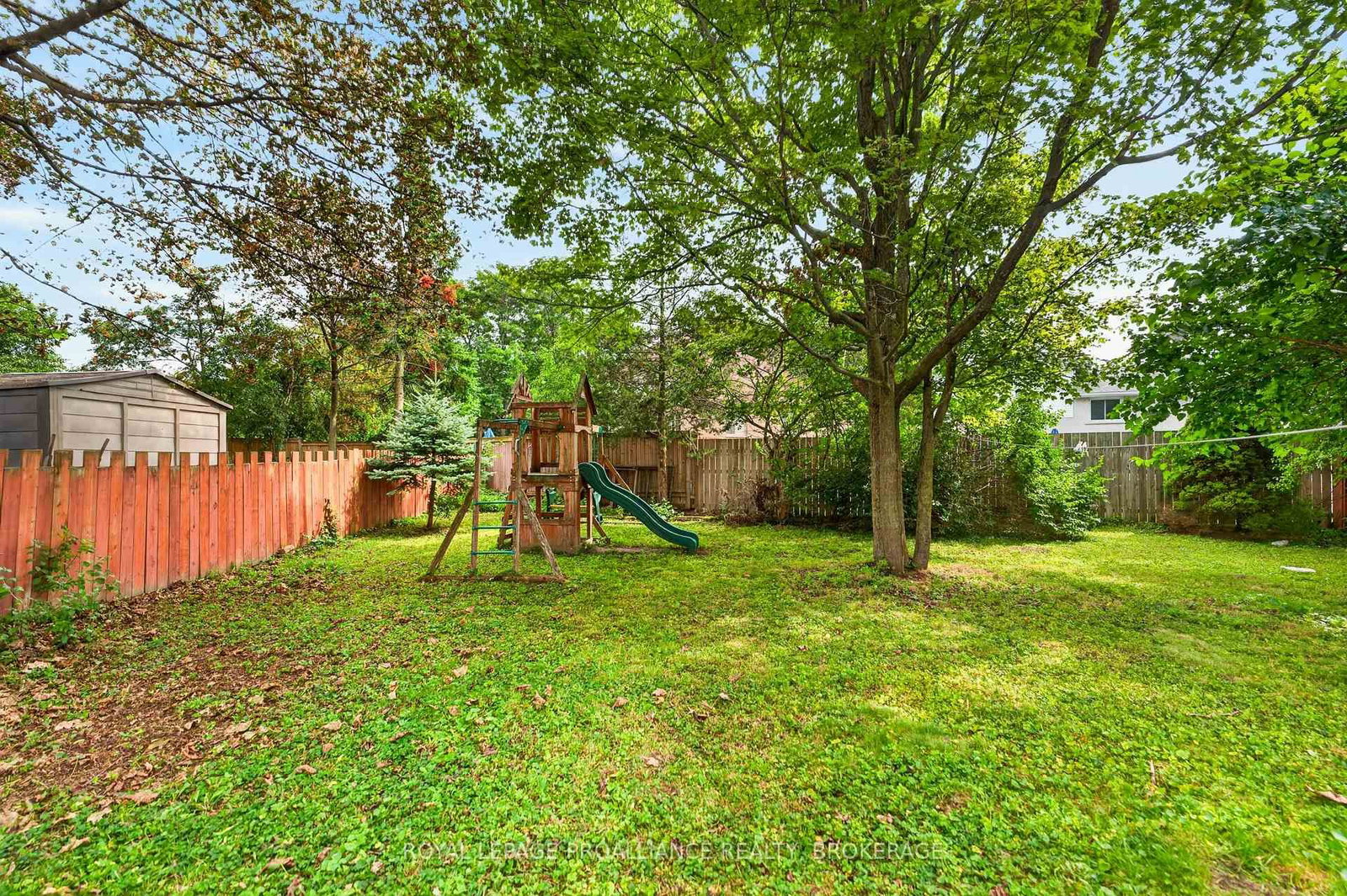 812 Lancaster Drive • Kingston, ON photo 38